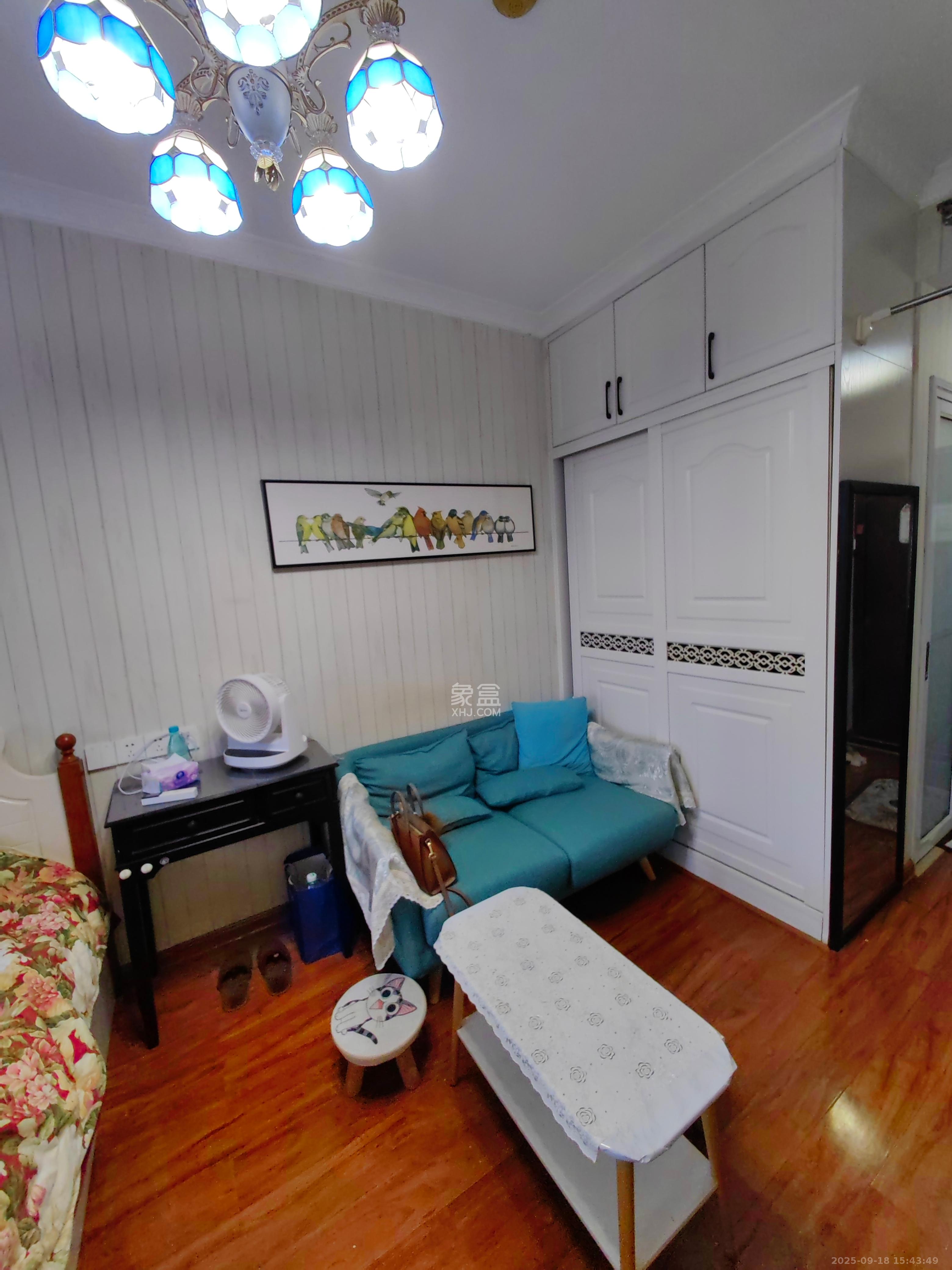 中建芙蓉工社  1室1厅1卫    1180.0元/月室内图