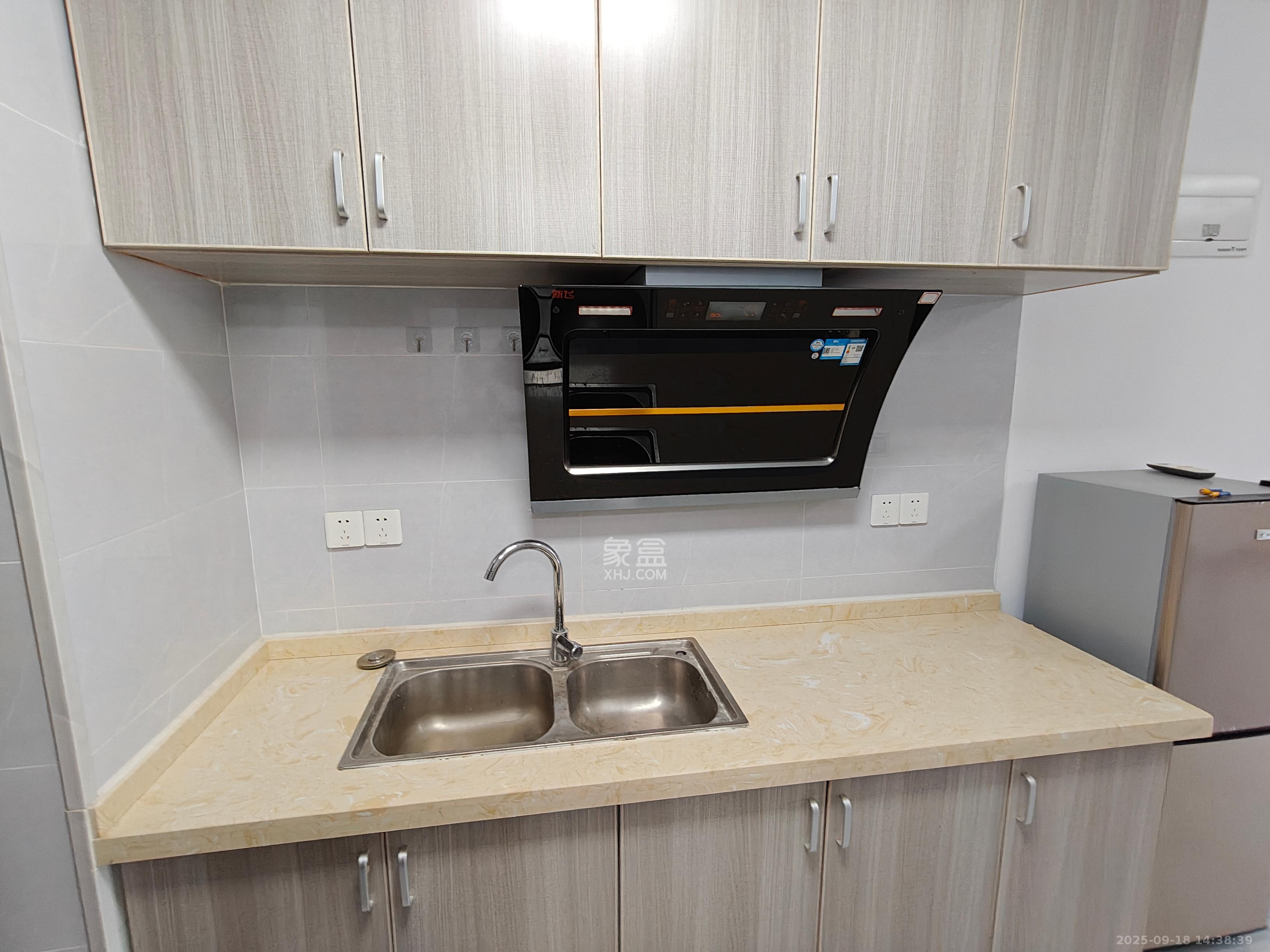 中海新城熙岸(中信新城五期) 1室1厅1卫 1300.0元/月 中海新城熙岸(中信新城五期) 1室1厅1卫 1300.0元/月室内图