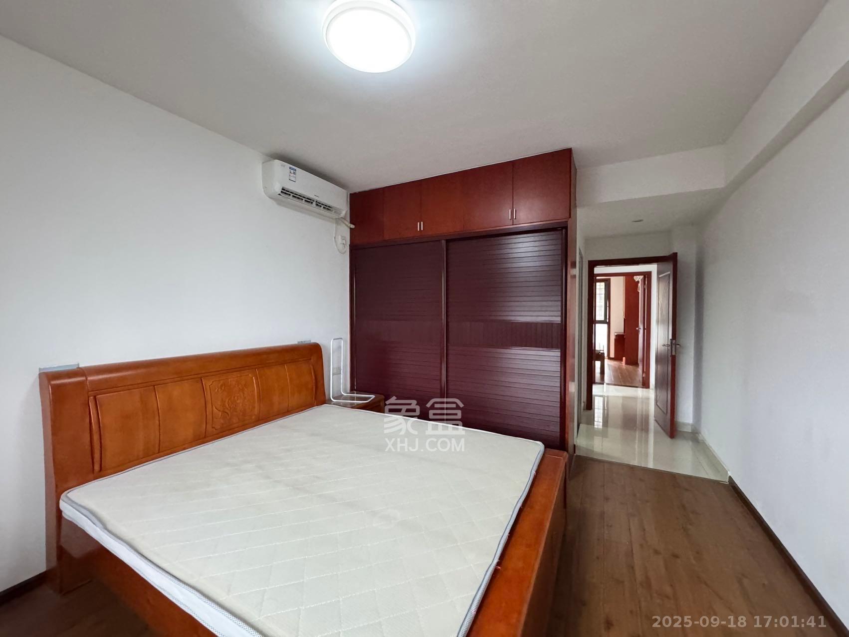 优山美地  3室2厅2卫    2600.0元/月室内图