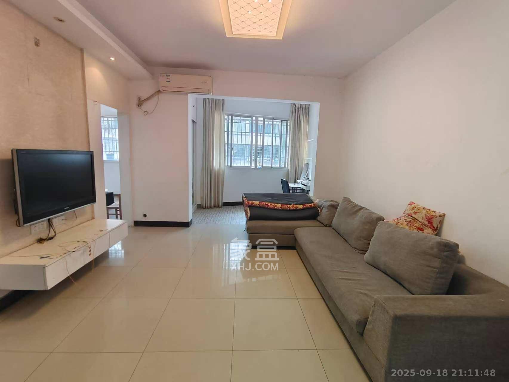 麓山才苑 2室2厅1卫 2700.0元/月 麓山才苑 2室2厅1卫 2700.0元/月室内图