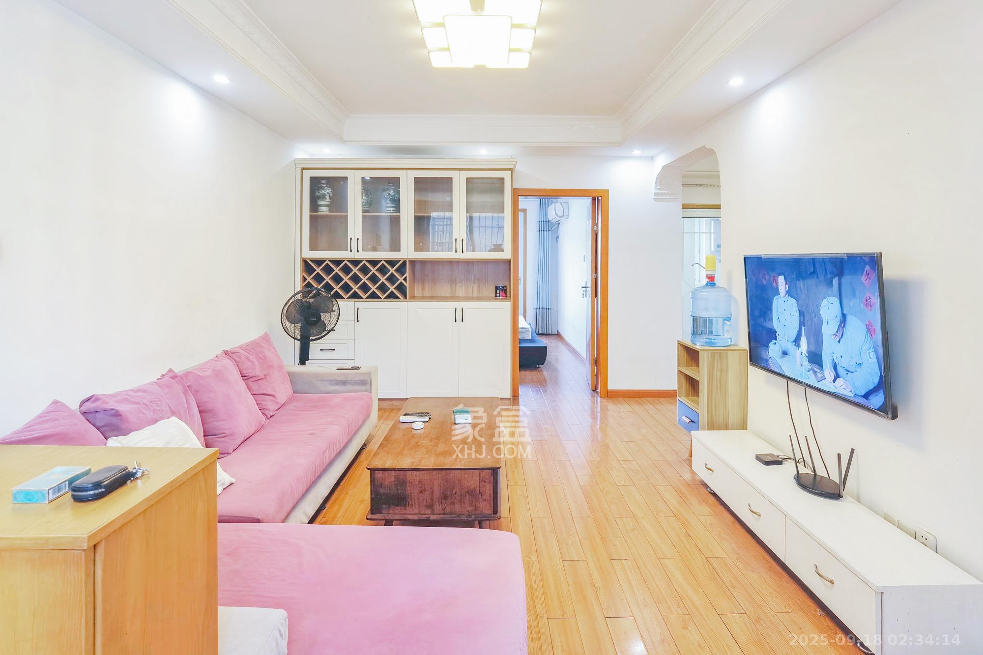 枫林美景 2室2厅1卫 68.5万 枫林美景 2室2厅1卫 68.5万客厅