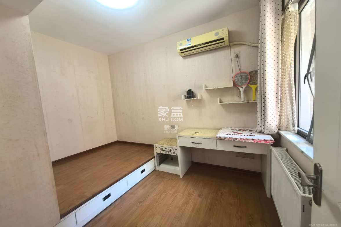 世茂铂翠湾一期 2室2厅1卫 2600.0元/月 世茂铂翠湾一期 2室2厅1卫 2600.0元/月室内图