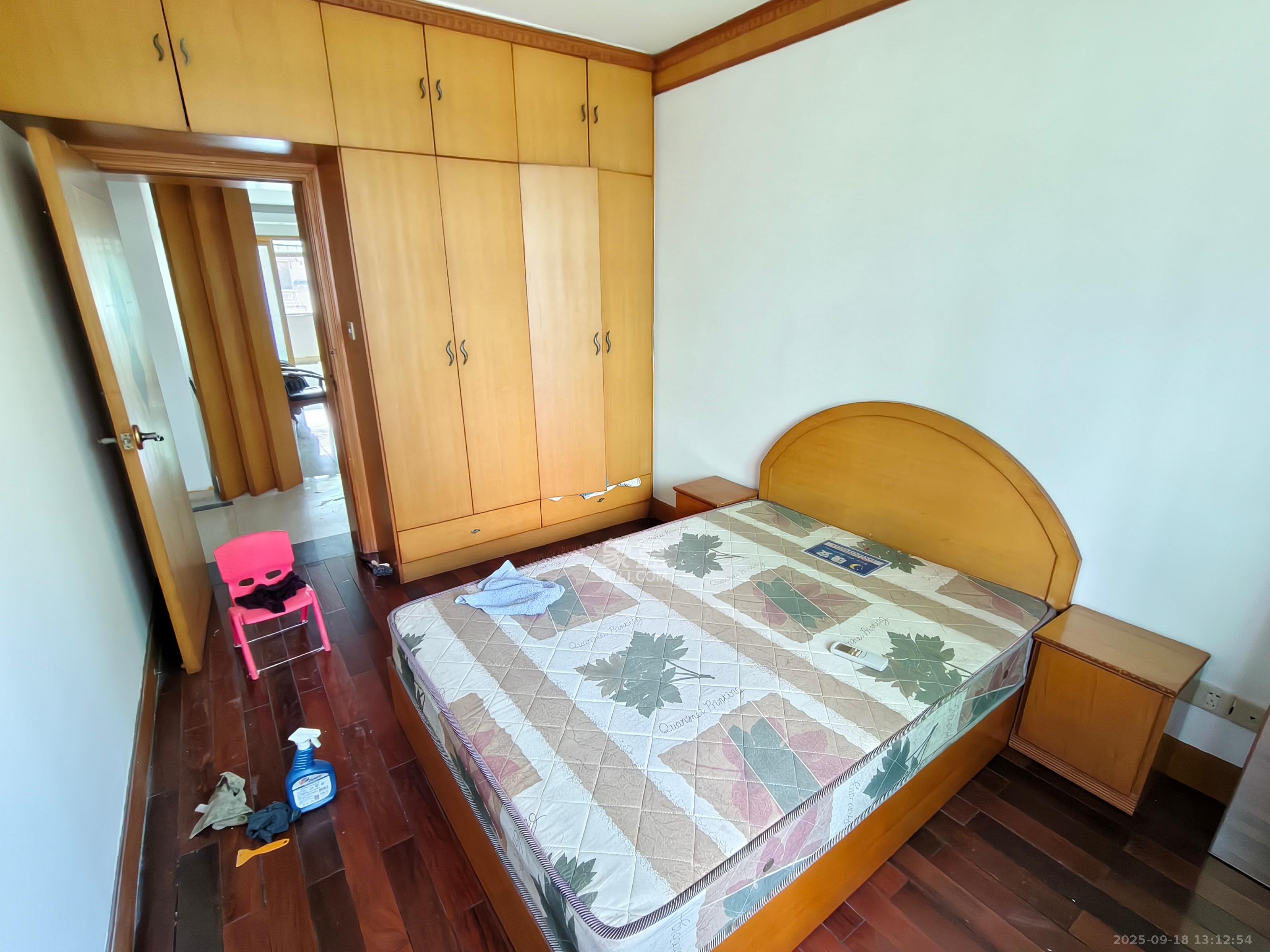 人民新村  3室2厅2卫    2600.0元/月室内图