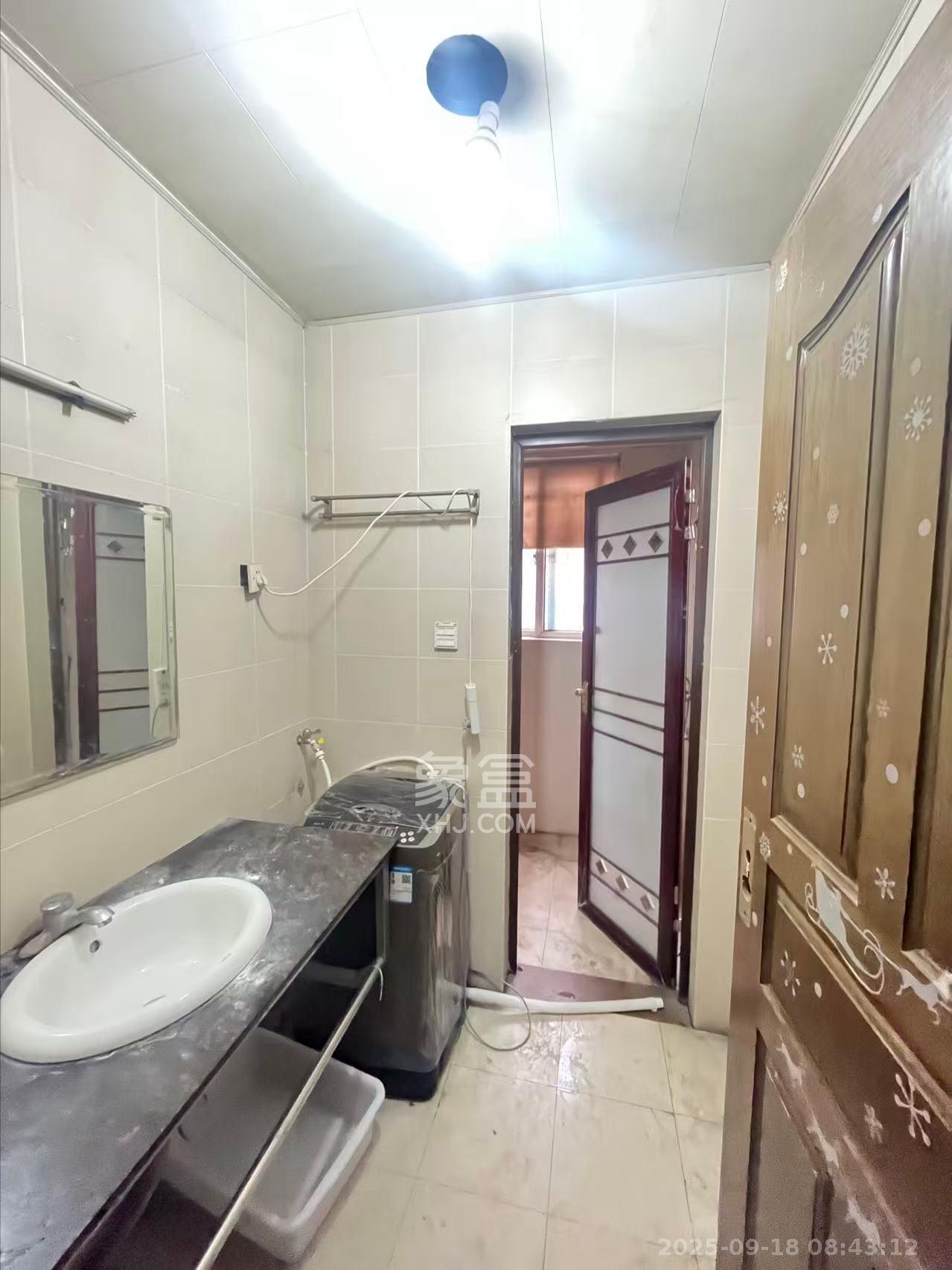 明星村 4室2厅2卫 3600.0元/月 明星村 4室2厅2卫 3600.0元/月室内图