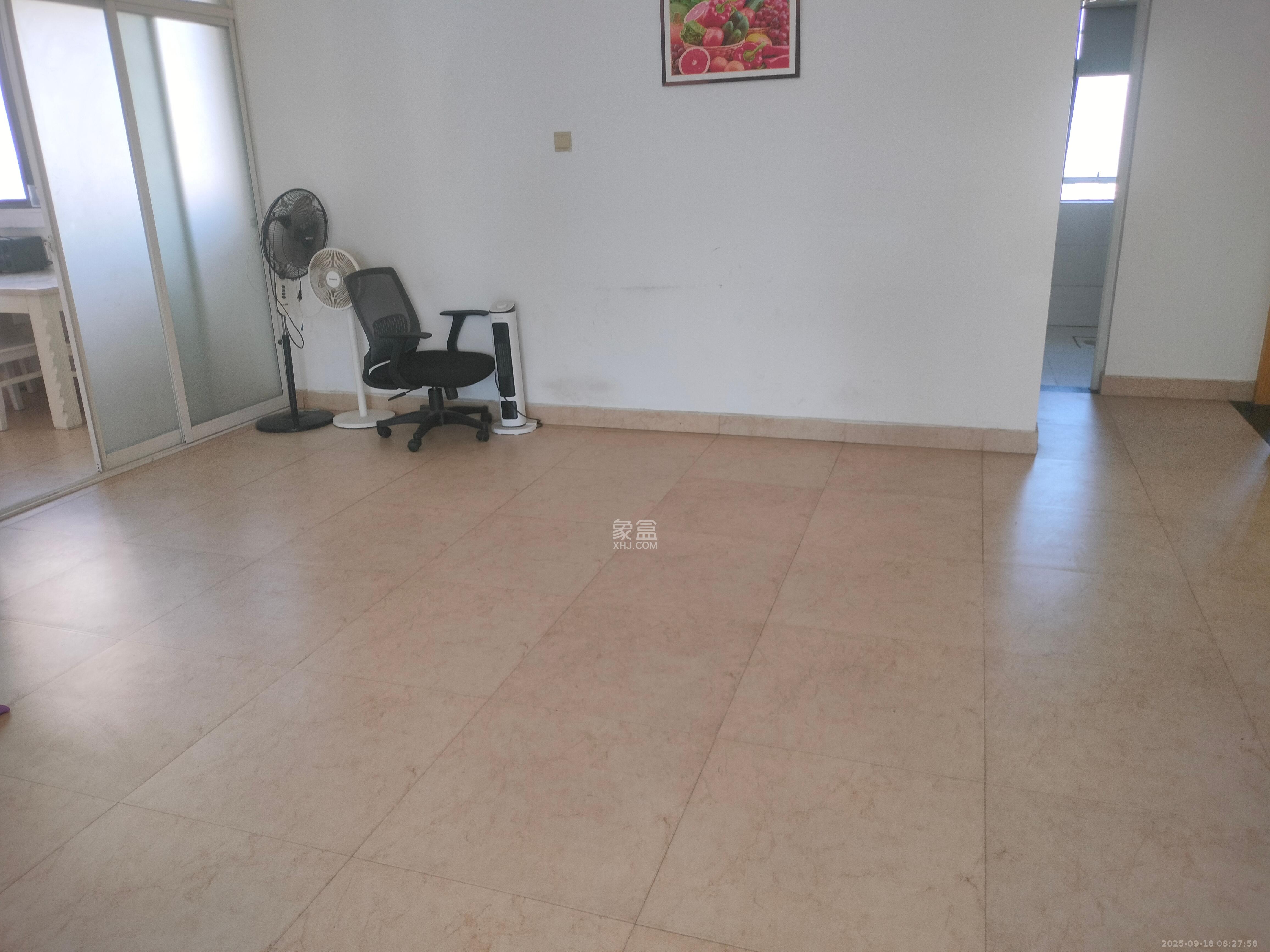 华菱蓝调国际(华菱.香墅美地) 3室2厅2卫 2600.0元/月 华菱蓝调国际(华菱.香墅美地) 3室2厅2卫 2600.0元/月室内图