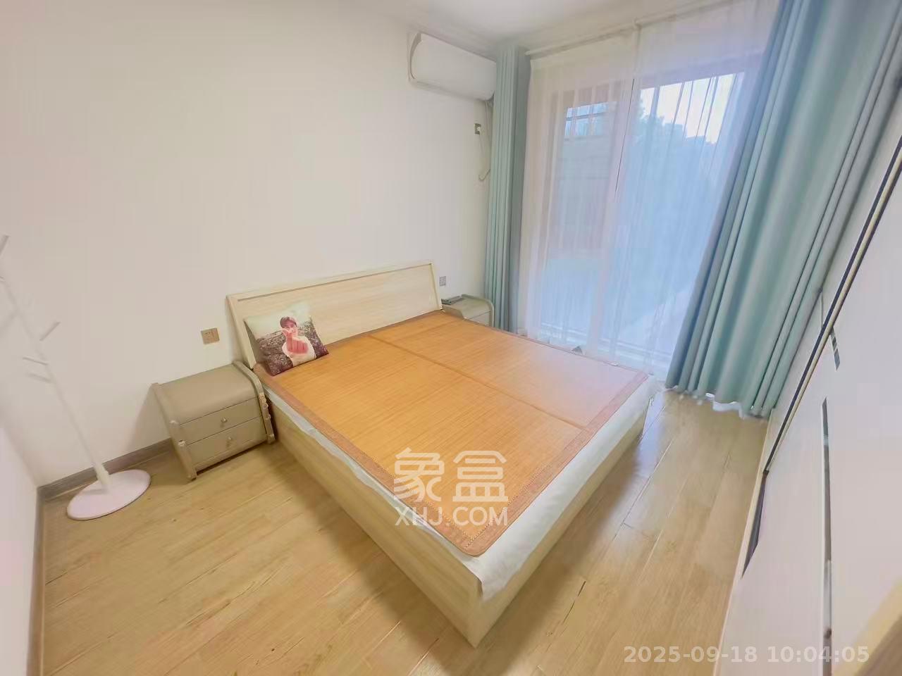 江南华府 1室2厅1卫 2800.0元/月 江南华府 1室2厅1卫 2800.0元/月室内图