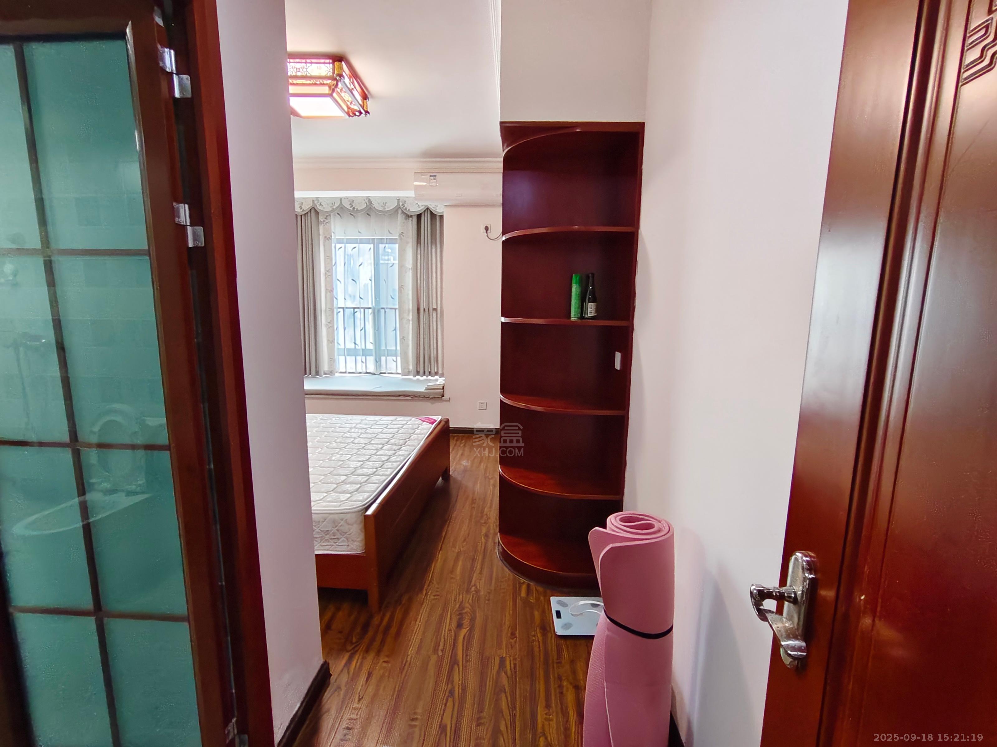 山水文园 3室2厅2卫 2200.0元/月 山水文园 3室2厅2卫 2200.0元/月室内图