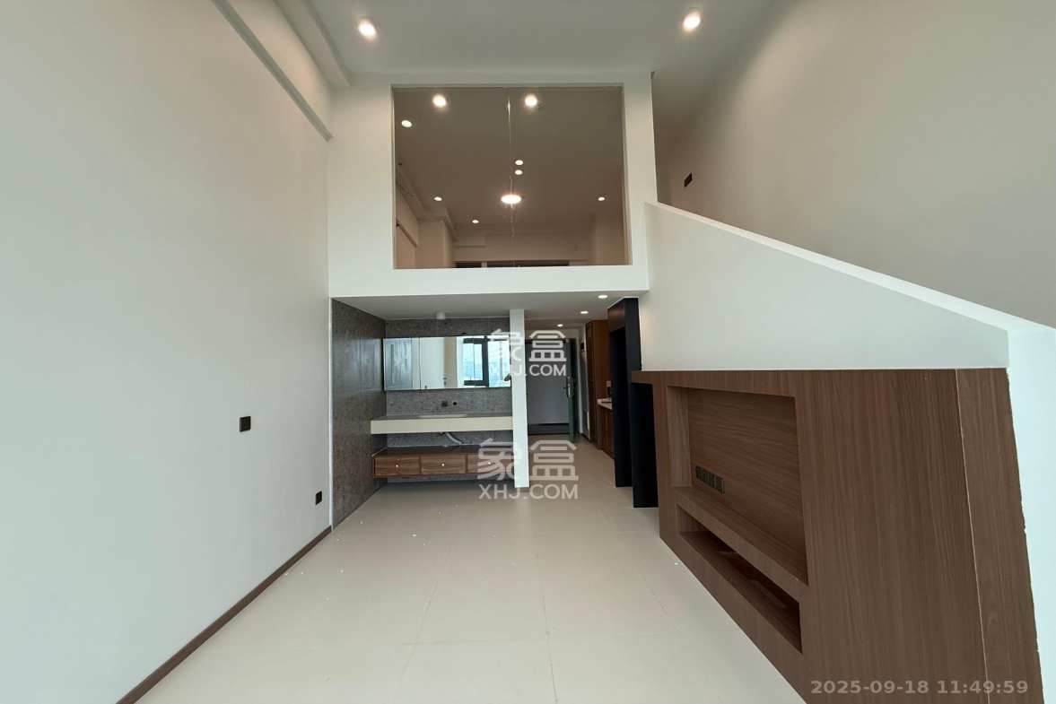 绿地V岛 1室1厅1卫 2500.0元/月 绿地V岛 1室1厅1卫 2500.0元/月室内图