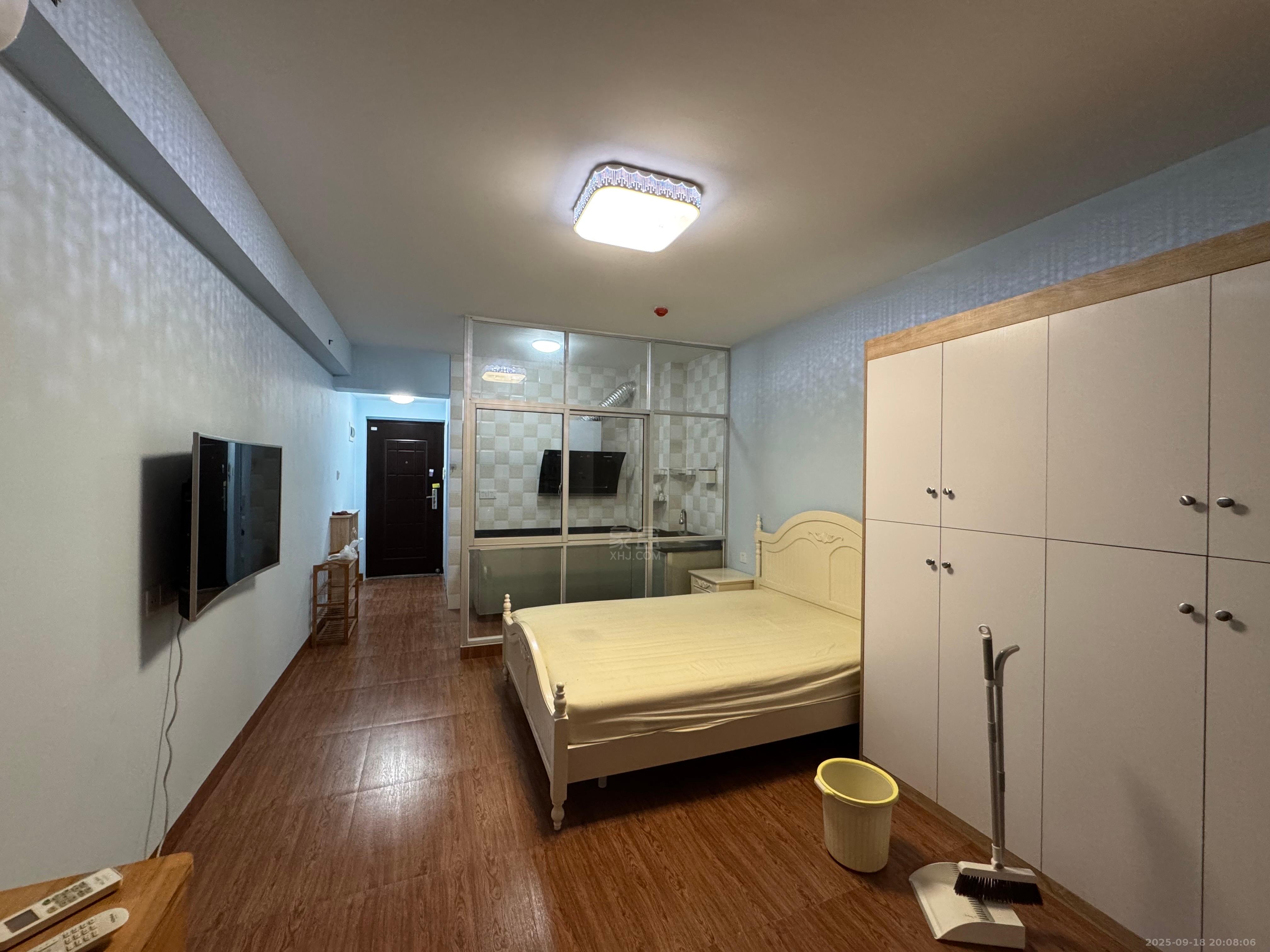 美的城三期  1室1厅1卫   1200.00元/月