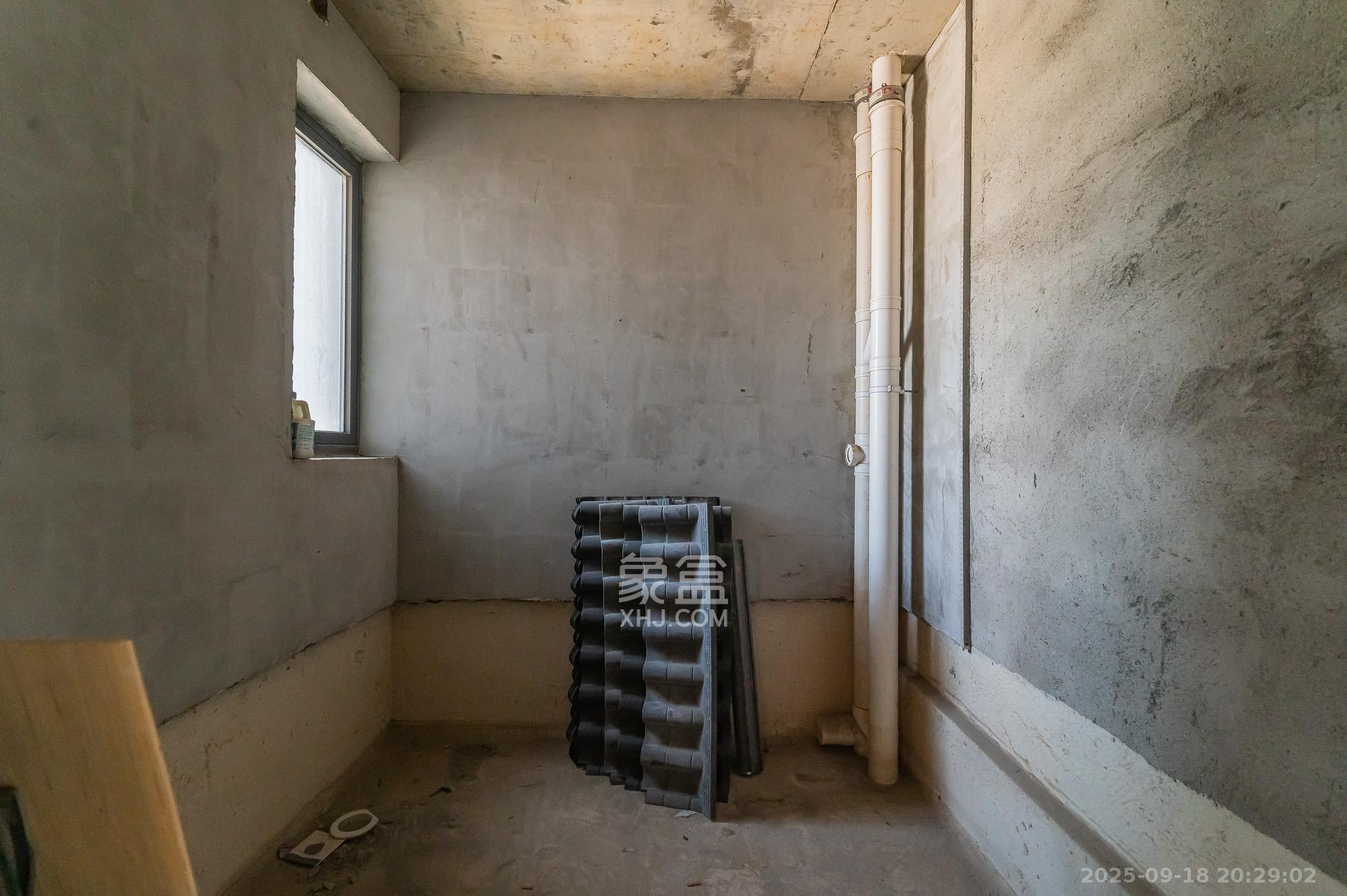 恒基凯旋门三期 4室2厅2卫 125.0万 恒基凯旋门三期 4室2厅2卫 125.0万其他