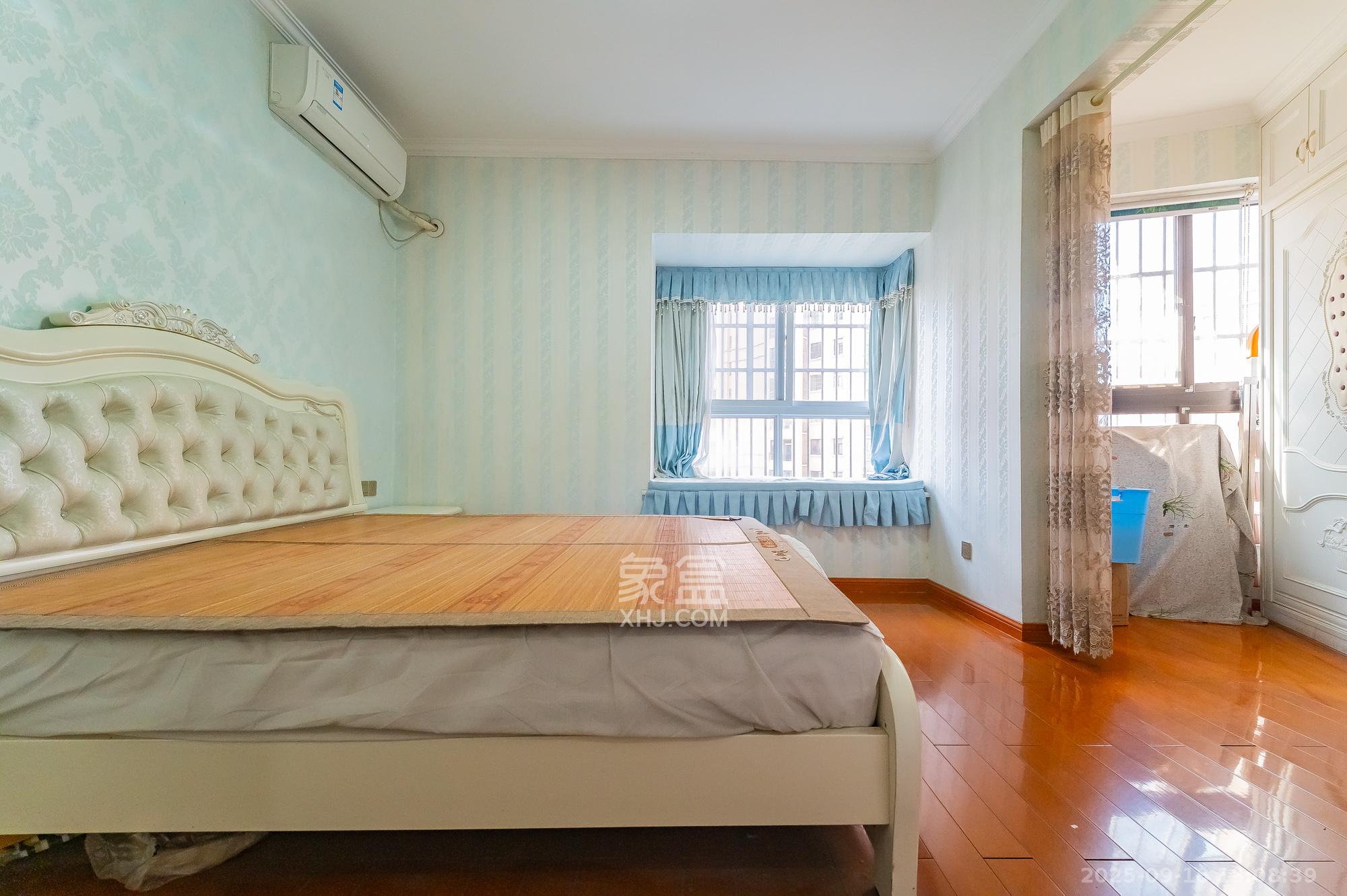 东方航标 3室2厅1卫 68.8万 东方航标 3室2厅1卫 68.8万卧室