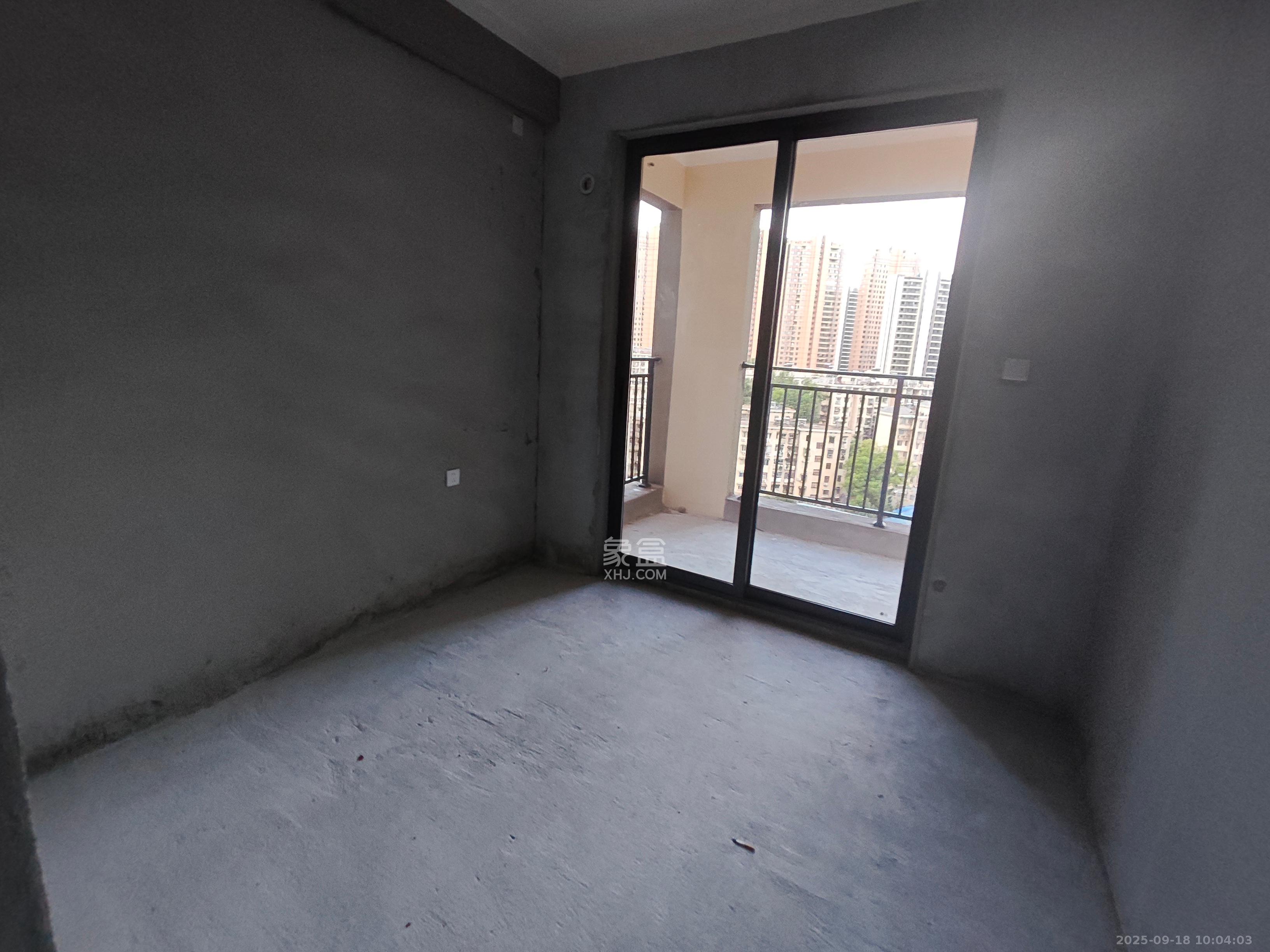 中建钰和城  4室2厅2卫    1500.0元/月室内图