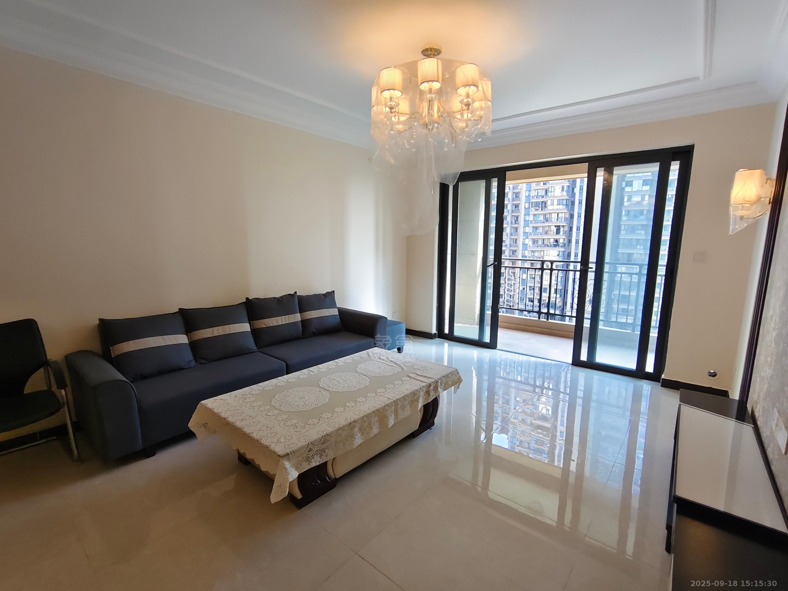 恒大华府  3室2厅2卫    2200.0元/月 恒大华府  3室2厅2卫    2200.0元/月室内图