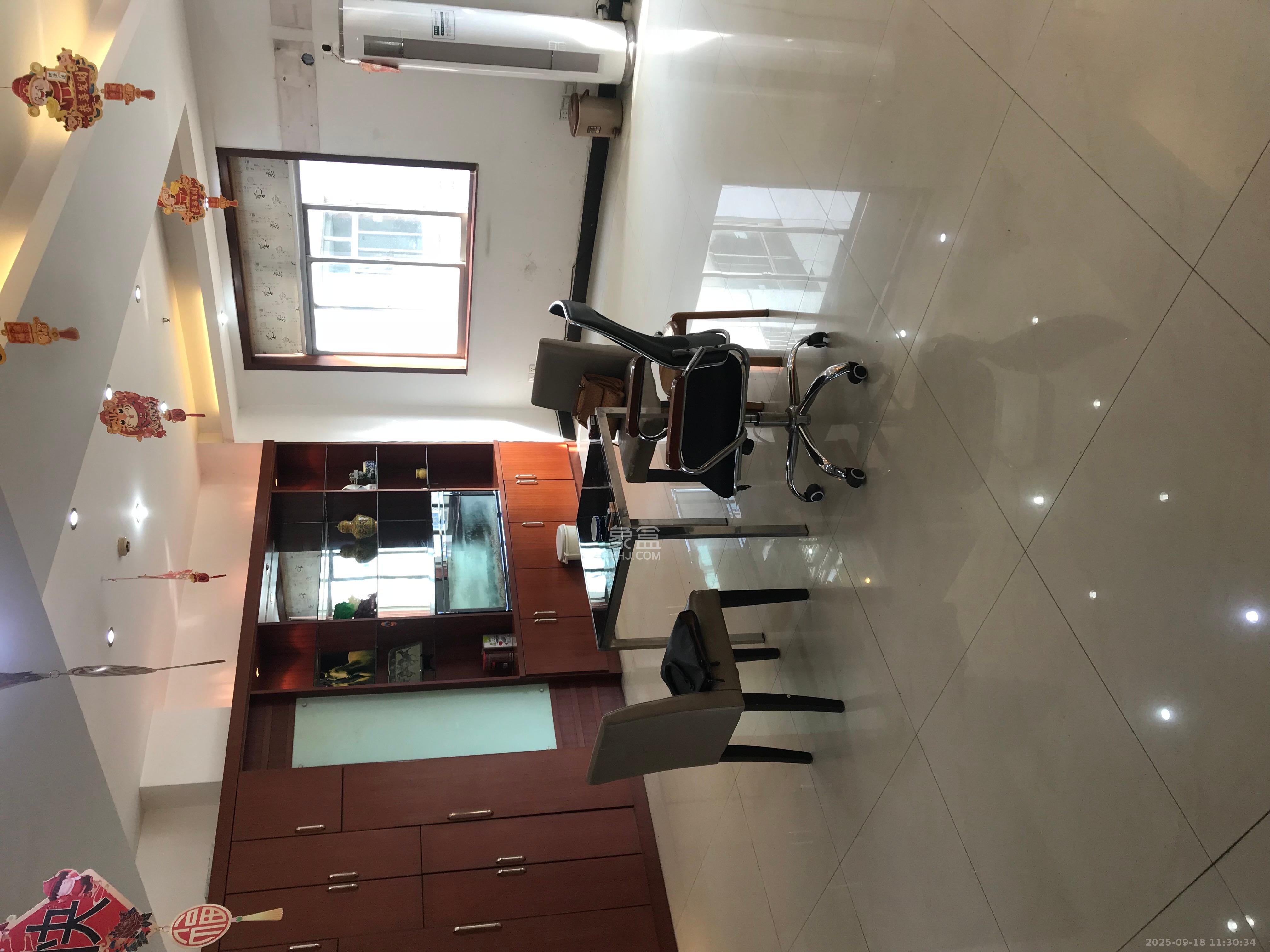 城市之心 1室1厅1卫 7000.0元/月 城市之心 1室1厅1卫 7000.0元/月室内图