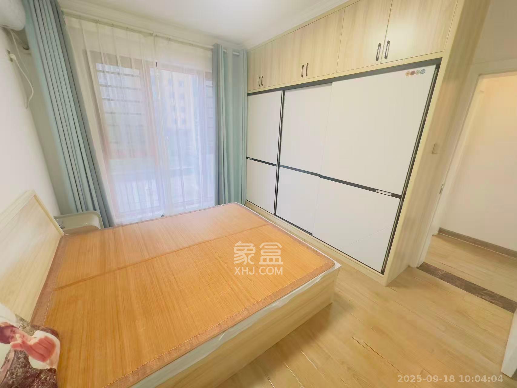 江南华府  1室2厅1卫    2800.0元/月室内图