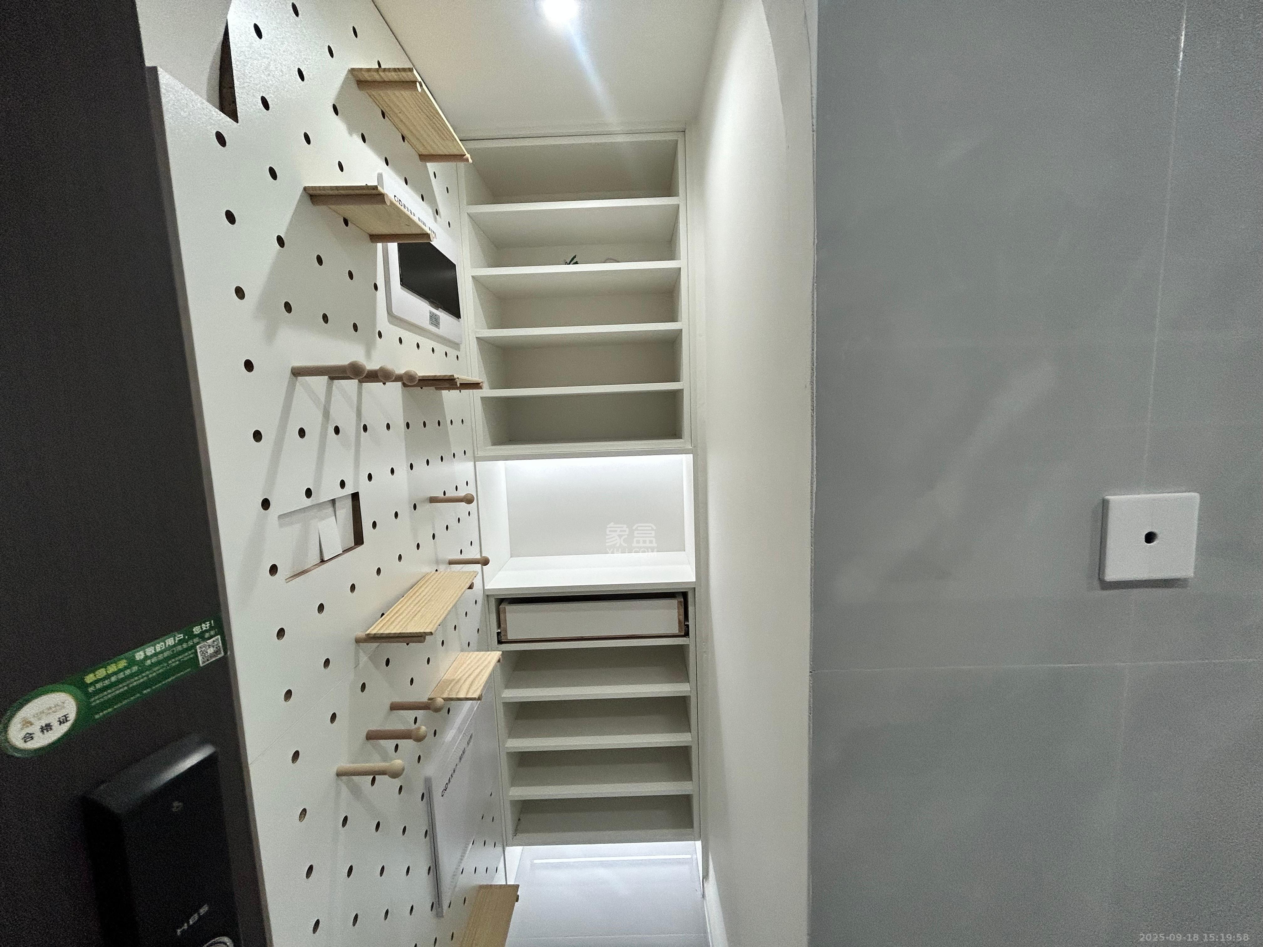 建发养云 2室1厅1卫 3200.0元/月 建发养云 2室1厅1卫 3200.0元/月室内图