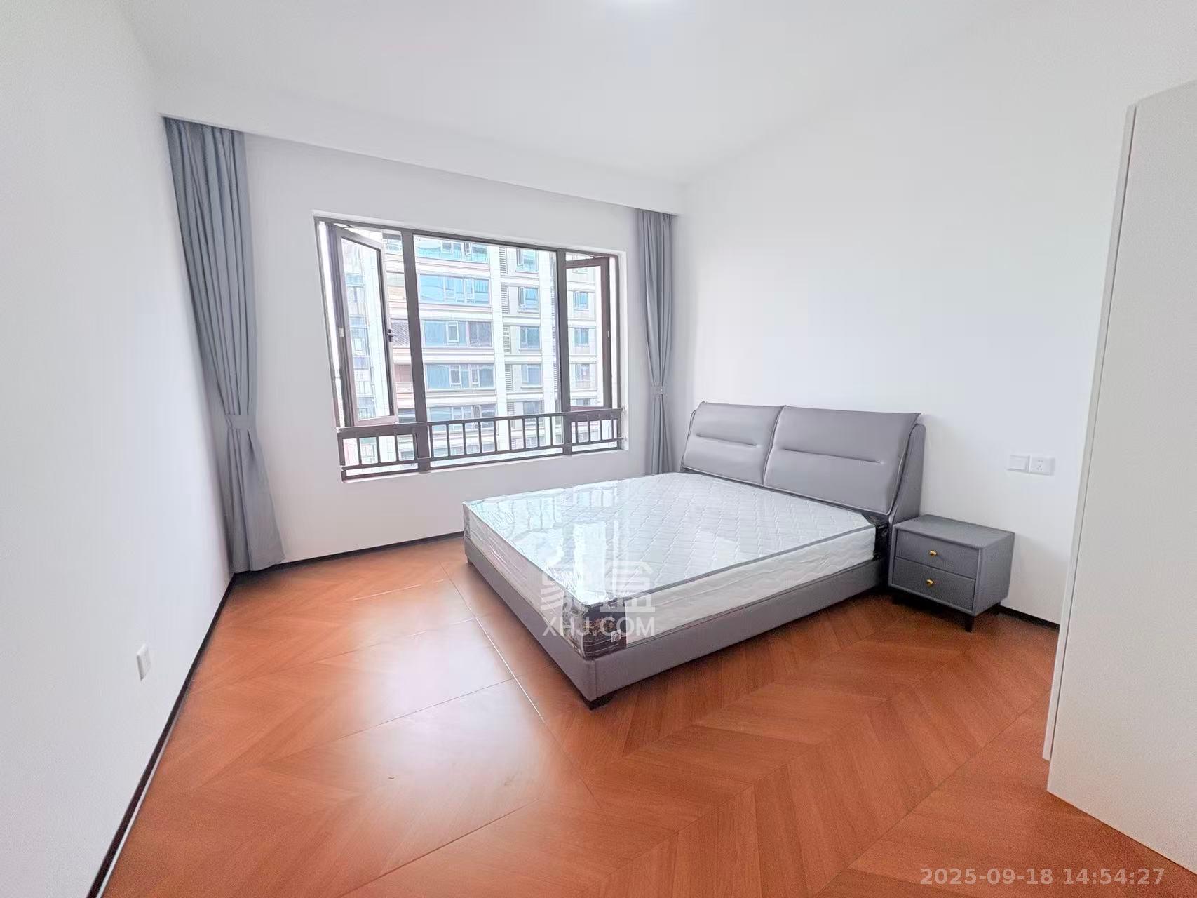 长沙檀府 4室2厅3卫 7500.0元/月 长沙檀府 4室2厅3卫 7500.0元/月室内图