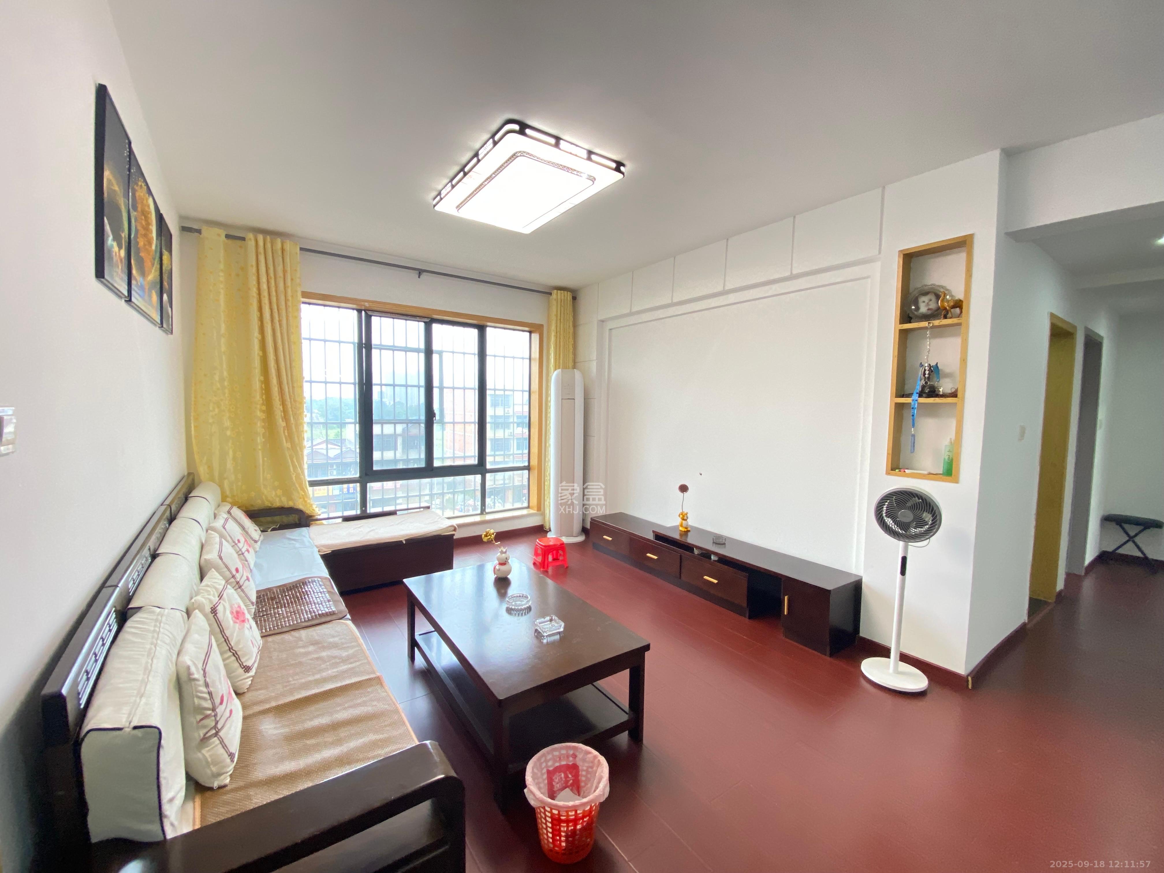 新雅黄金苑 3室2厅2卫 1400.0元/月 新雅黄金苑 3室2厅2卫 1400.0元/月室内图