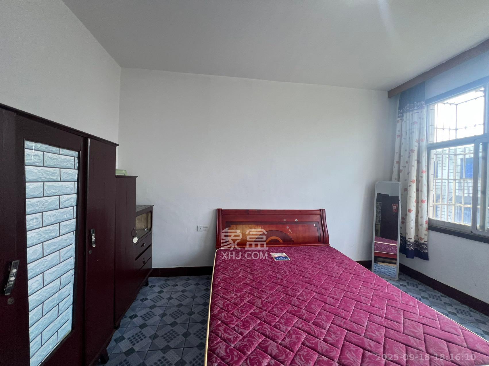 洞井商贸城  2室1厅1卫    1000.0元/月室内图