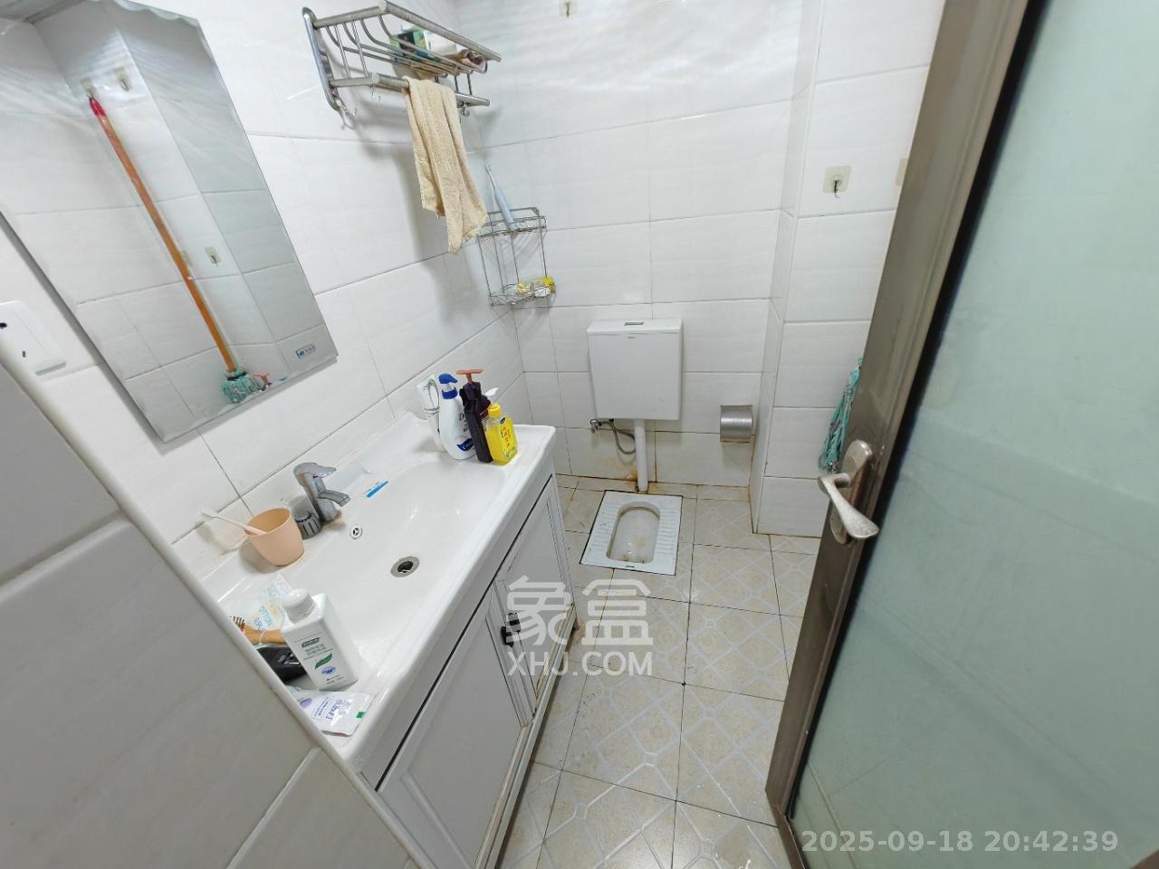 汇达国际公馆(汇达大厦) 1室1厅1卫 1400.0元/月 汇达国际公馆(汇达大厦) 1室1厅1卫 1400.0元/月室内图