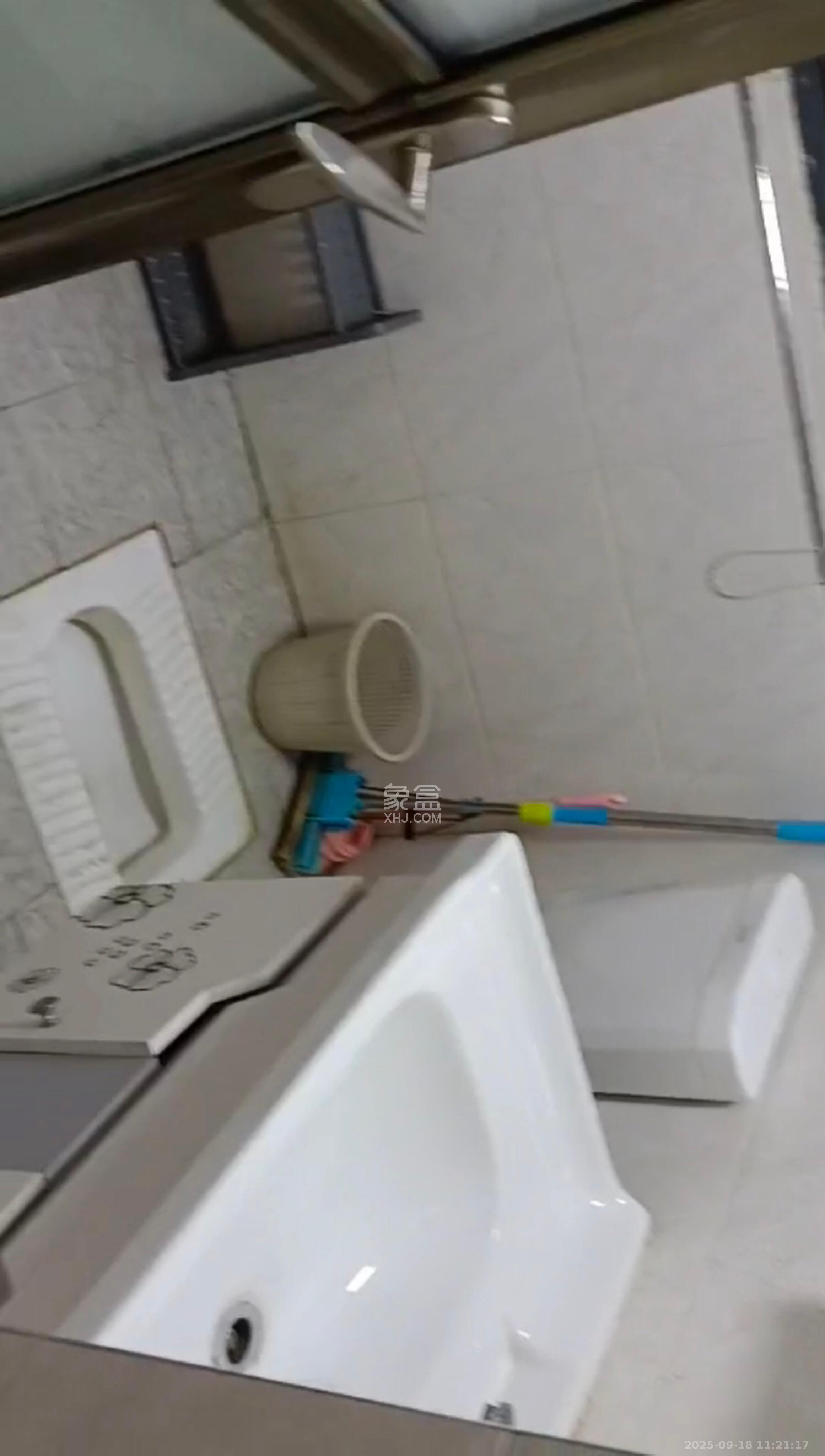 中交里城  3室1厅1卫    3500.0元/月室内图