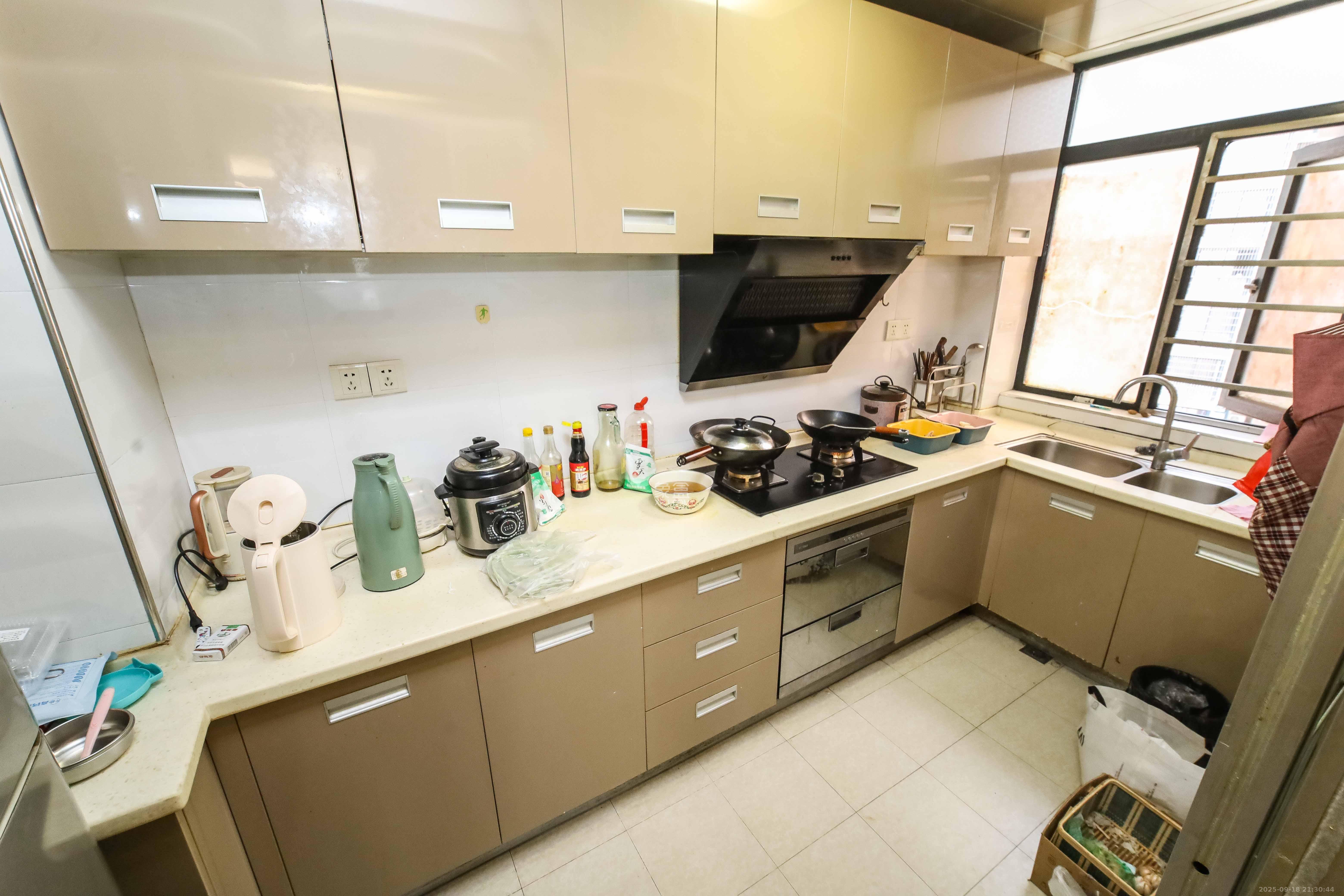 先锋东外滩  2室2厅1卫    69.8万厨房