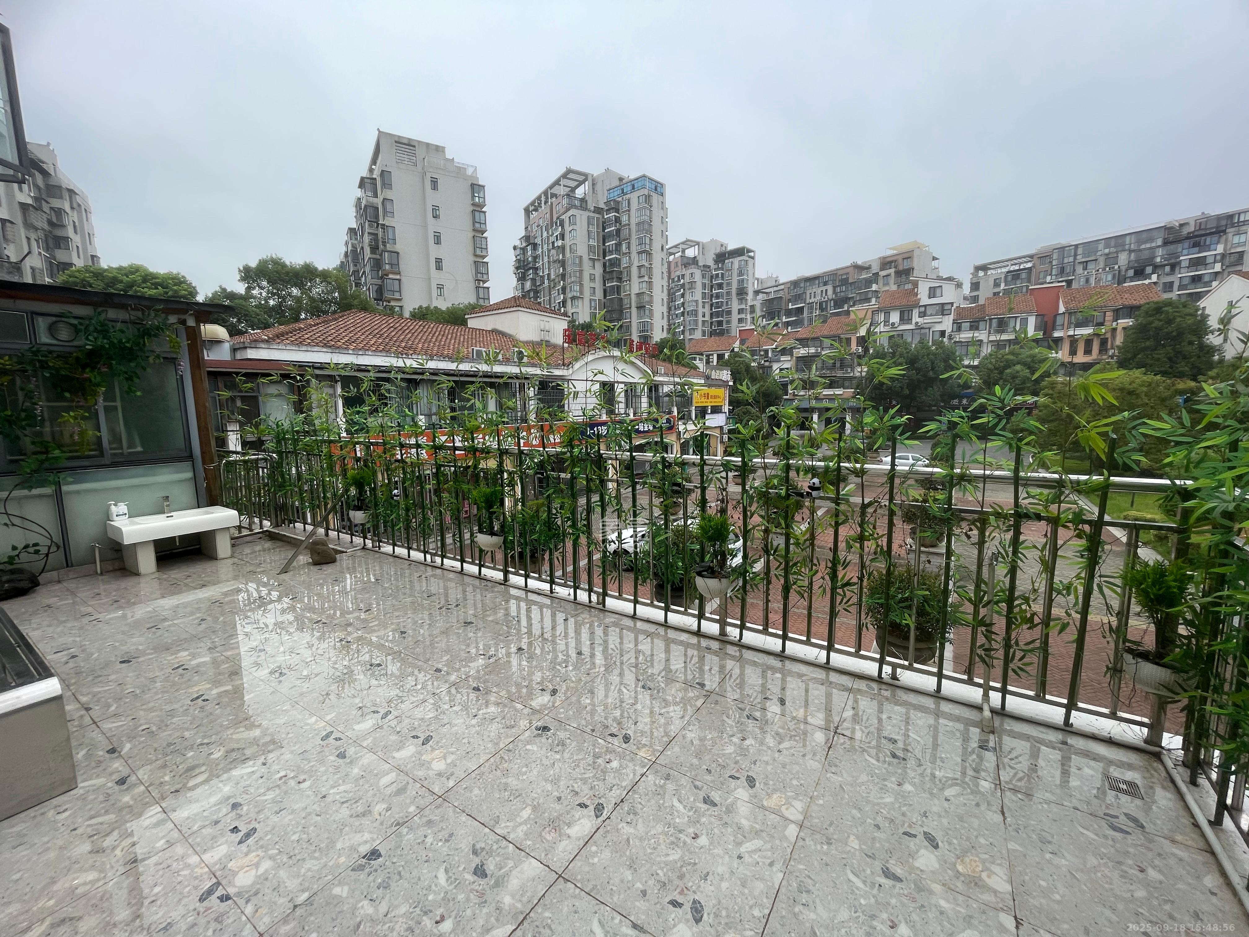 山语城一期 3室1厅1卫 2400.0元/月 山语城一期 3室1厅1卫 2400.0元/月室内图