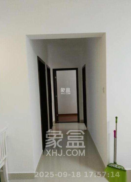 钰龙天下二期(钰龙佳园) 3室2厅2卫 3000.0元/月 钰龙天下二期(钰龙佳园) 3室2厅2卫 3000.0元/月室内图