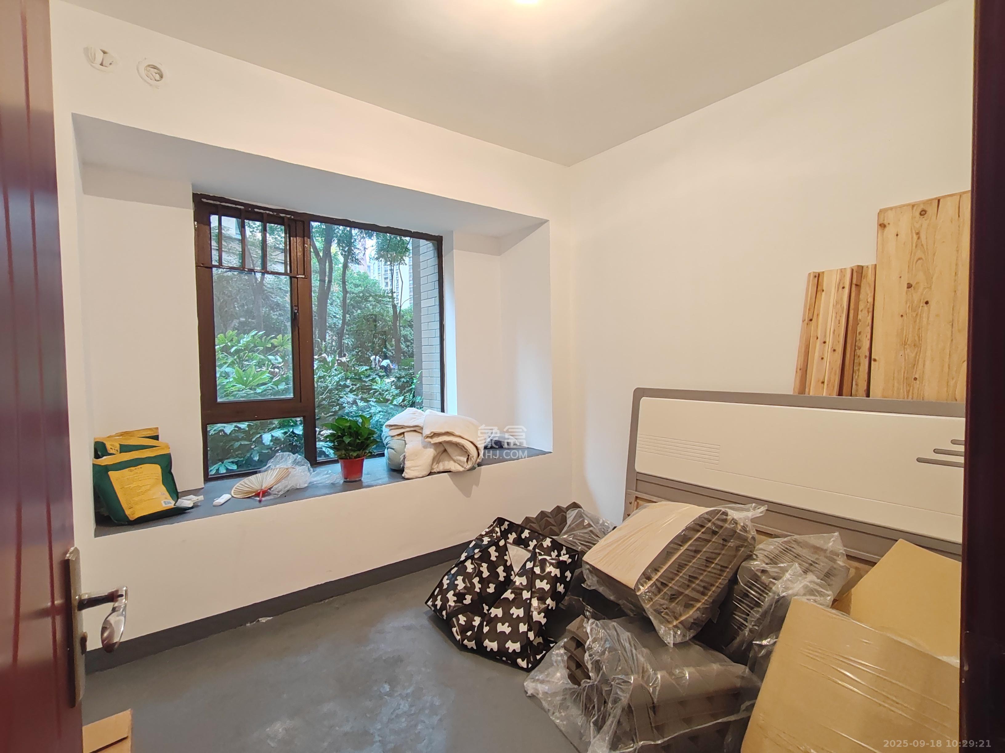 华润凤凰城三期 3室2厅1卫 1100.0元/月 华润凤凰城三期 3室2厅1卫 1100.0元/月室内图