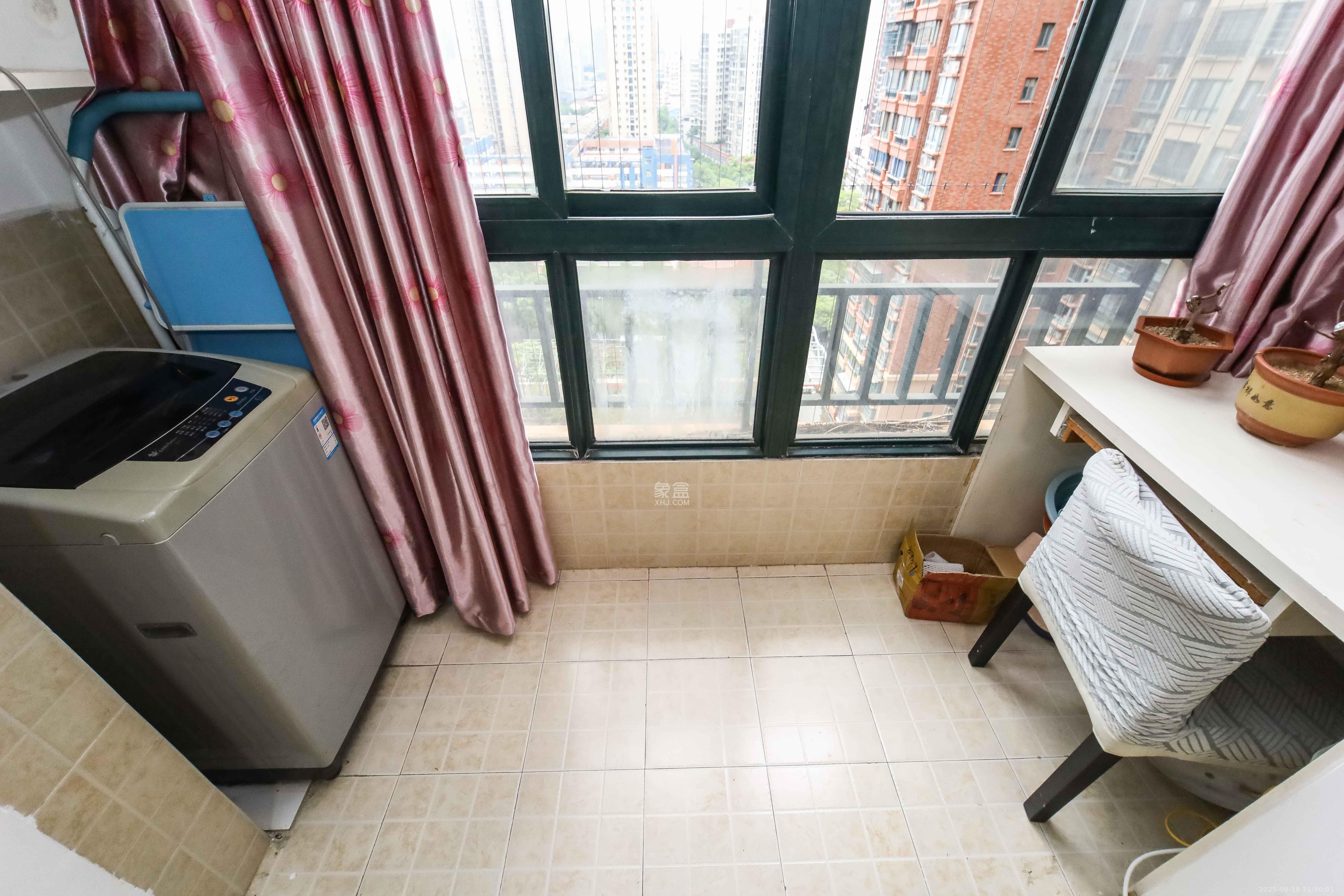 东玺门 2室1厅1卫 69.8万 东玺门 2室1厅1卫 69.8万阳台