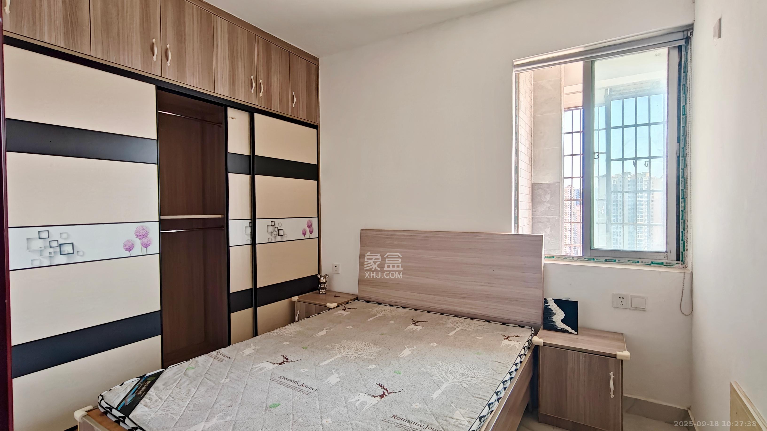 锑都家园  3室2厅2卫    2200.0元/月室内图