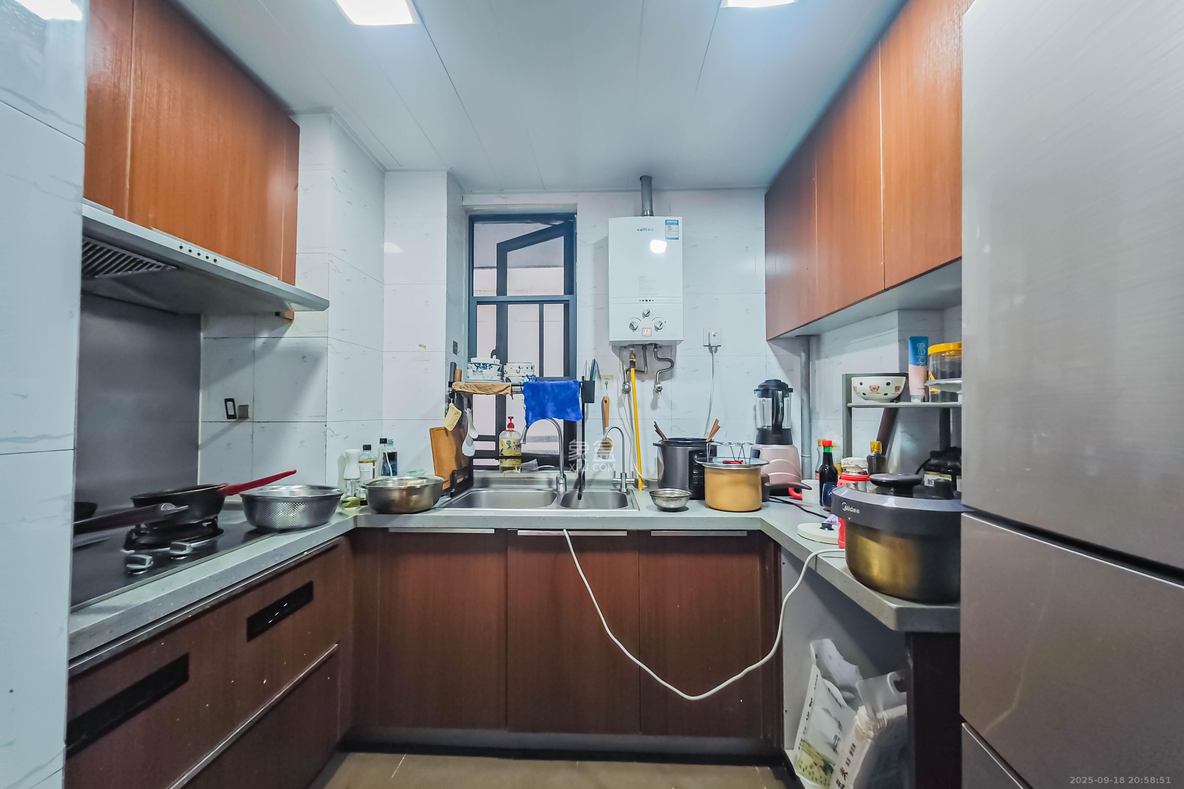 万科金域华府二期 2室2厅1卫 83.0万 万科金域华府二期 2室2厅1卫 83.0万厨房