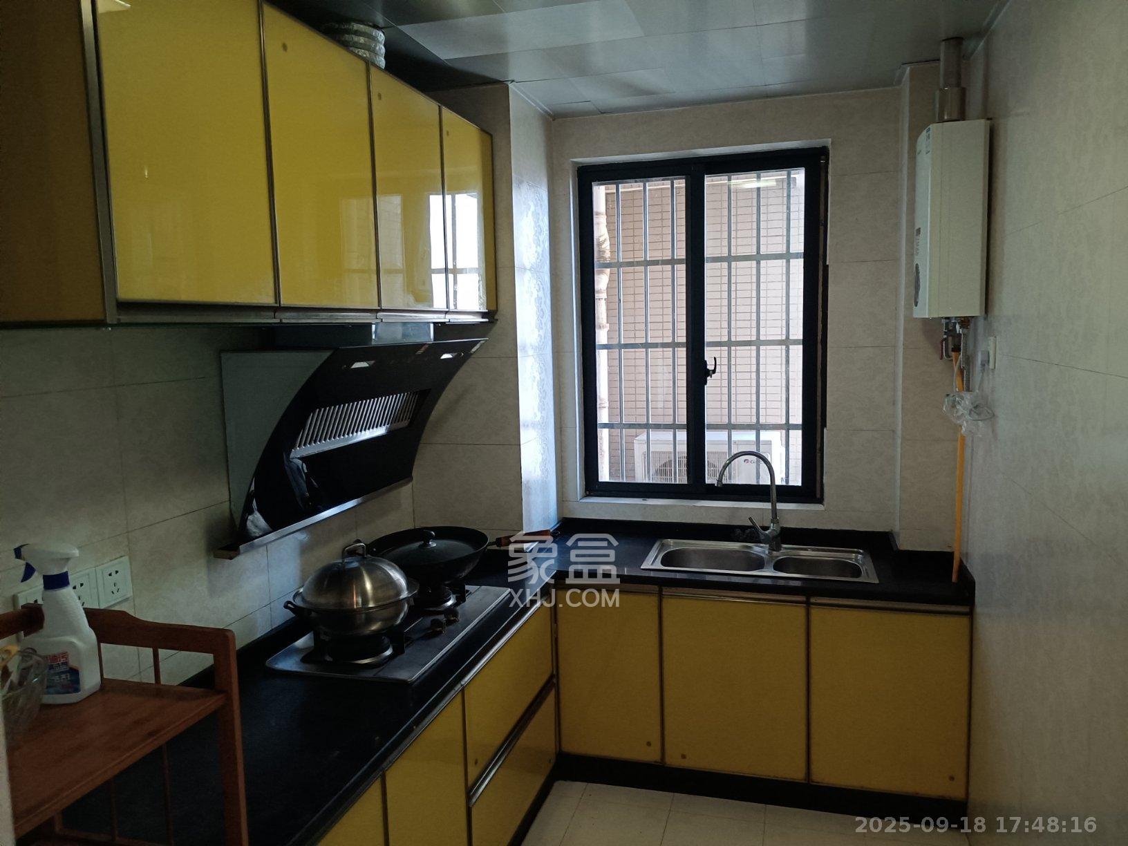 钰龙天下一期  2室2厅1卫    2000.0元/月室内图