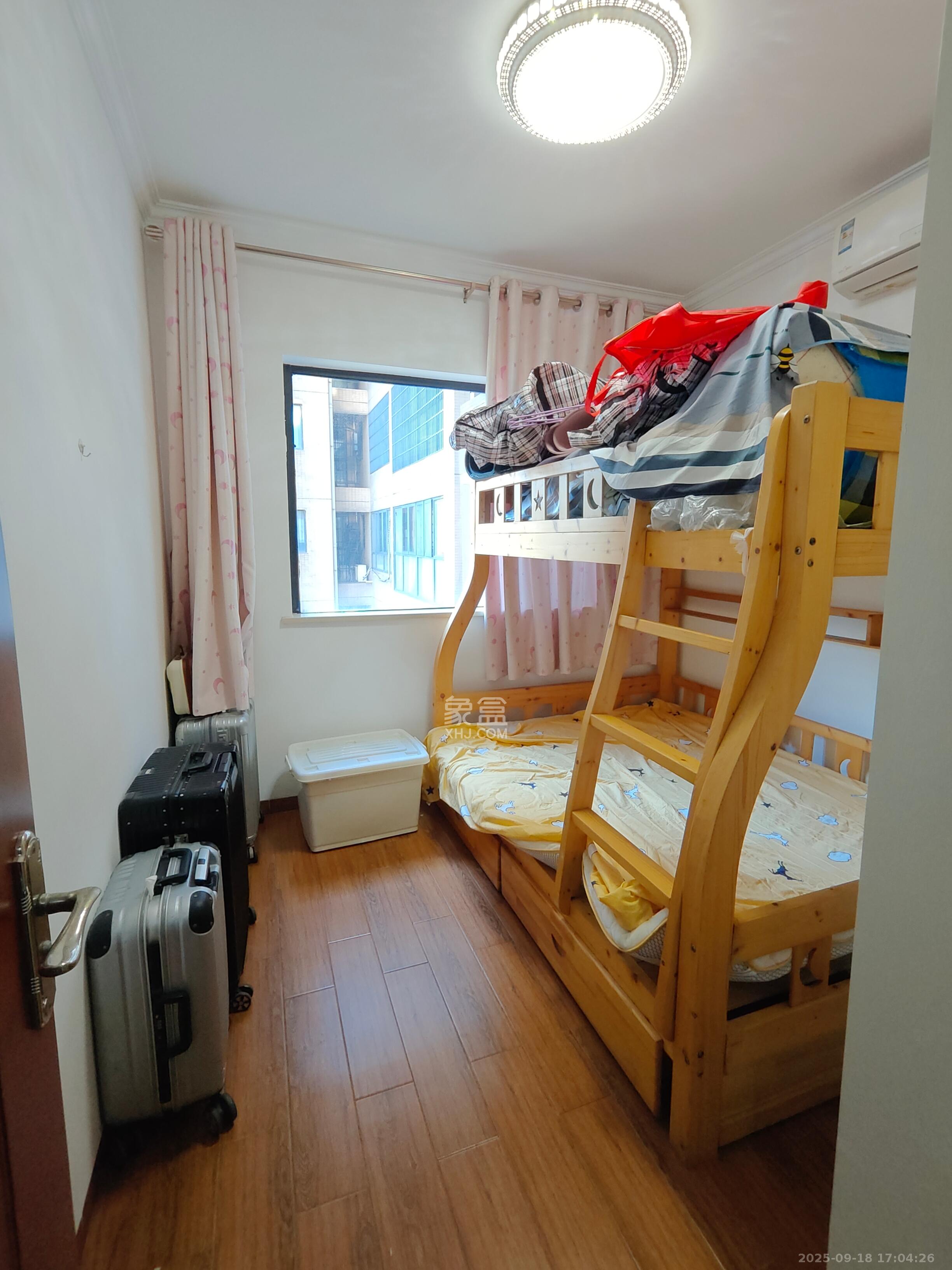 勤诚达新界  3室2厅1卫    2000.0元/月室内图