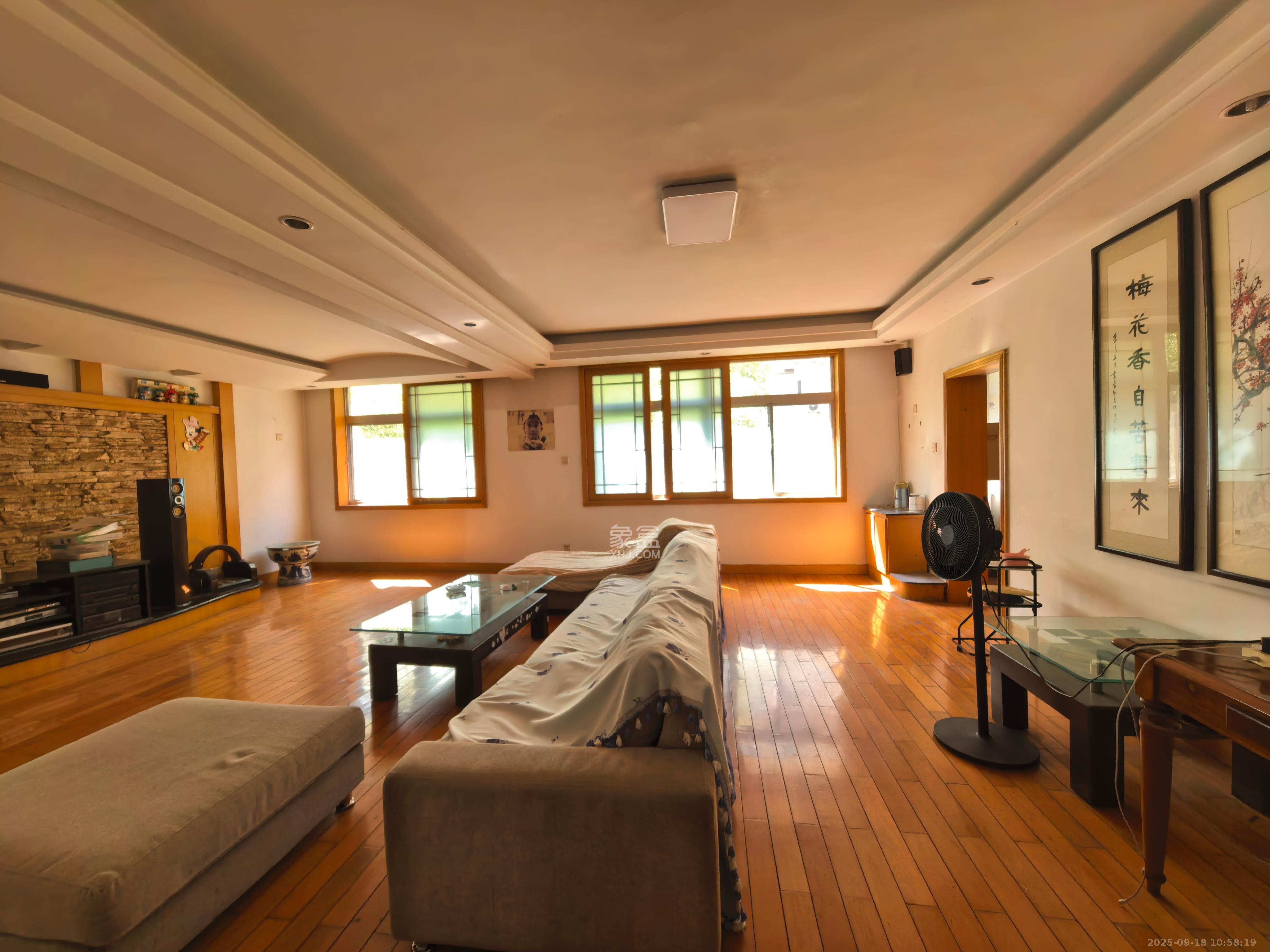 芙蓉区国土局单位房 4室2厅2卫 2800.0元/月 芙蓉区国土局单位房 4室2厅2卫 2800.0元/月室内图