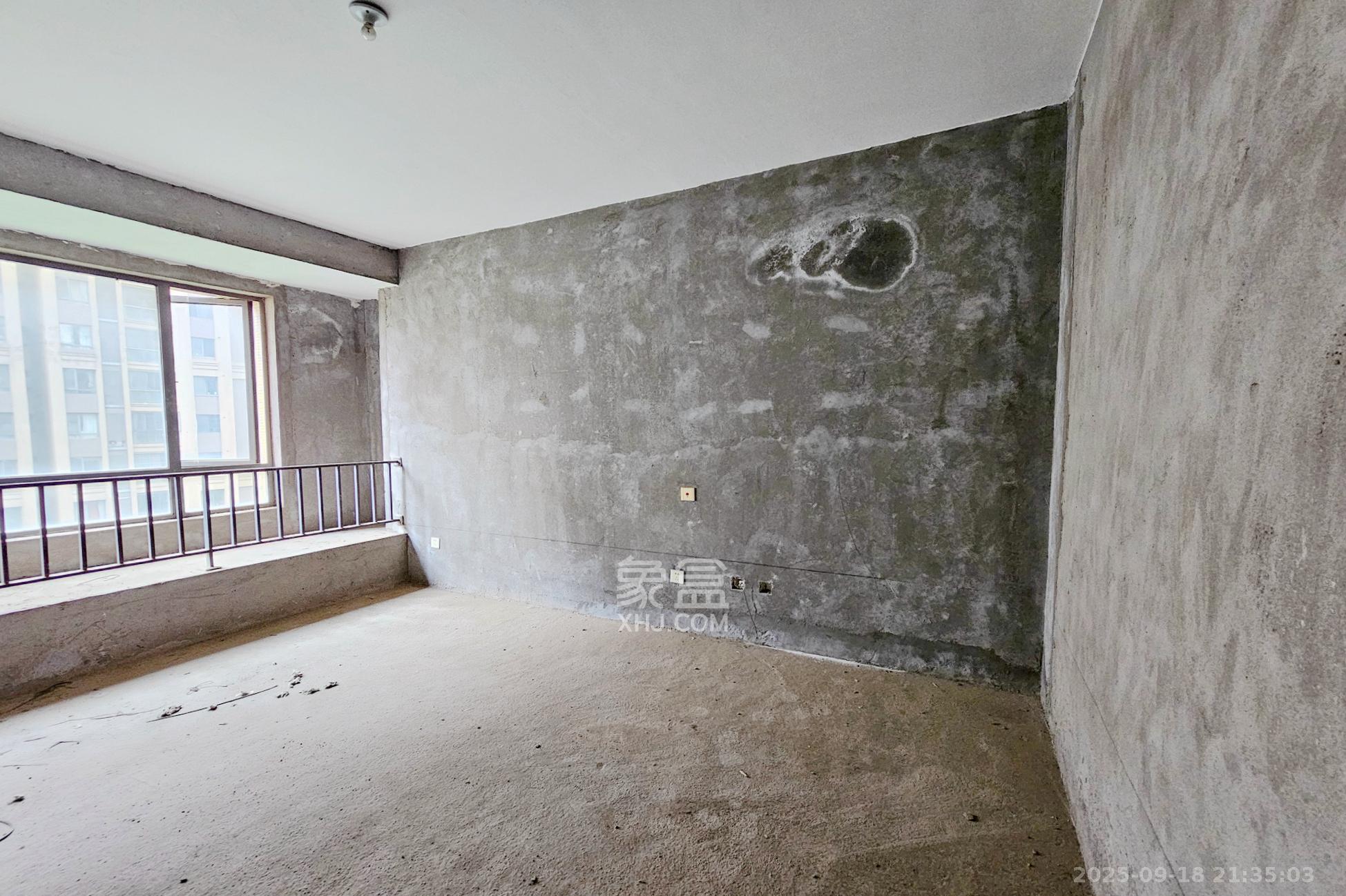 新华都万家城 3室2厅1卫 140.0万 新华都万家城 3室2厅1卫 140.0万卧室