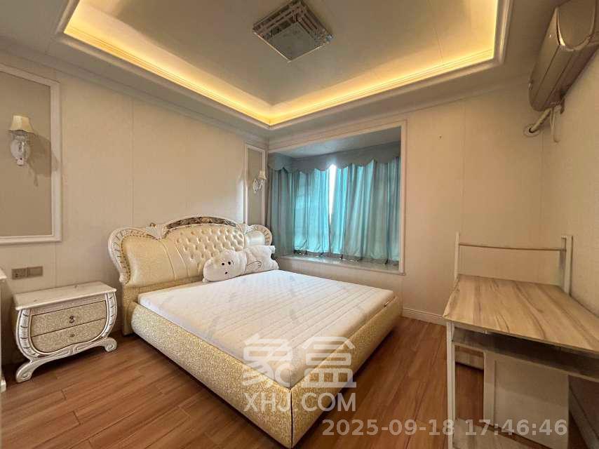 荣悦台 3室2厅2卫 4900.0元/月 荣悦台 3室2厅2卫 4900.0元/月室内图