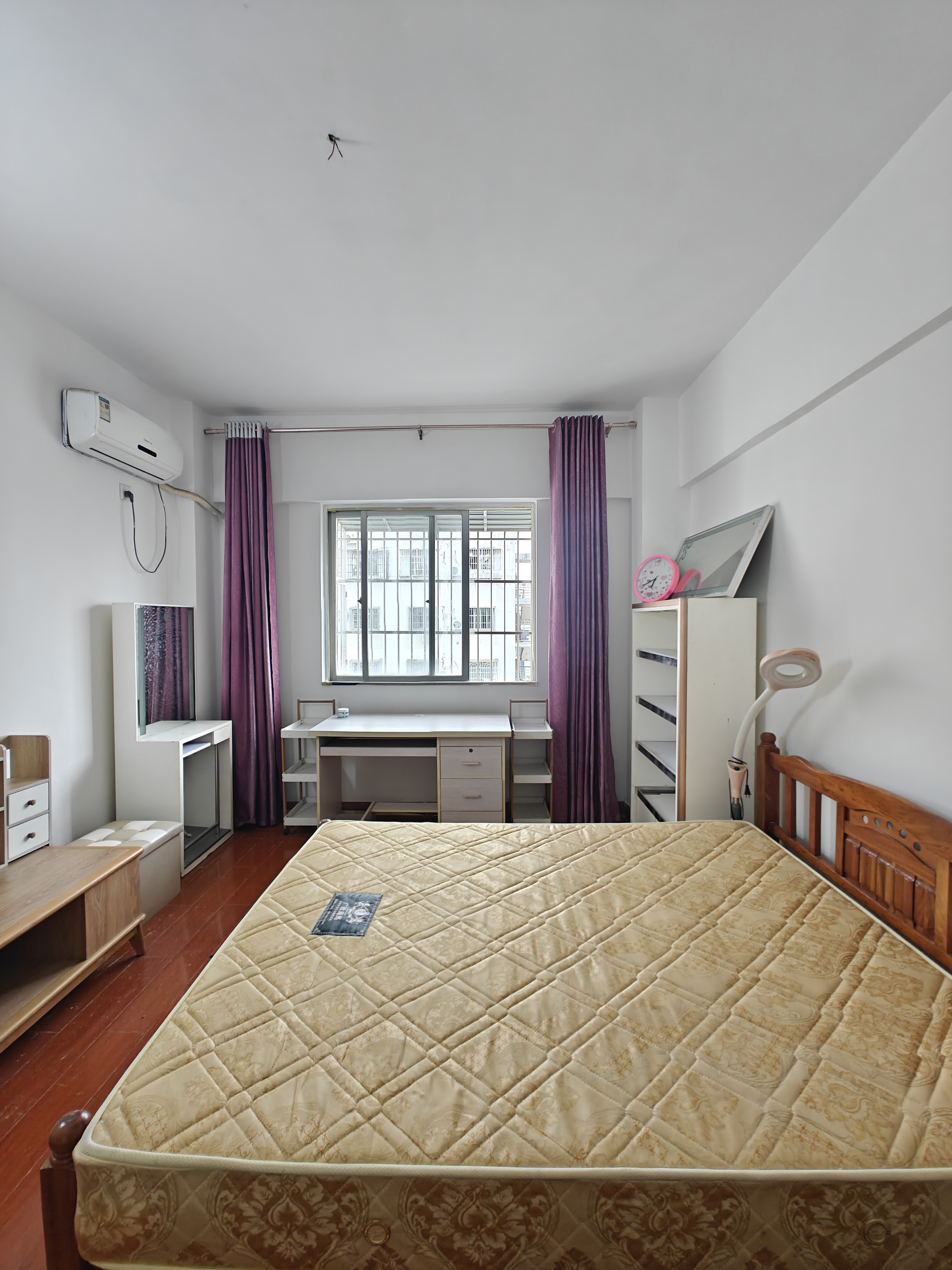 海富大厦 1室0厅1卫 1000.0元/月 海富大厦 1室0厅1卫 1000.0元/月室内图