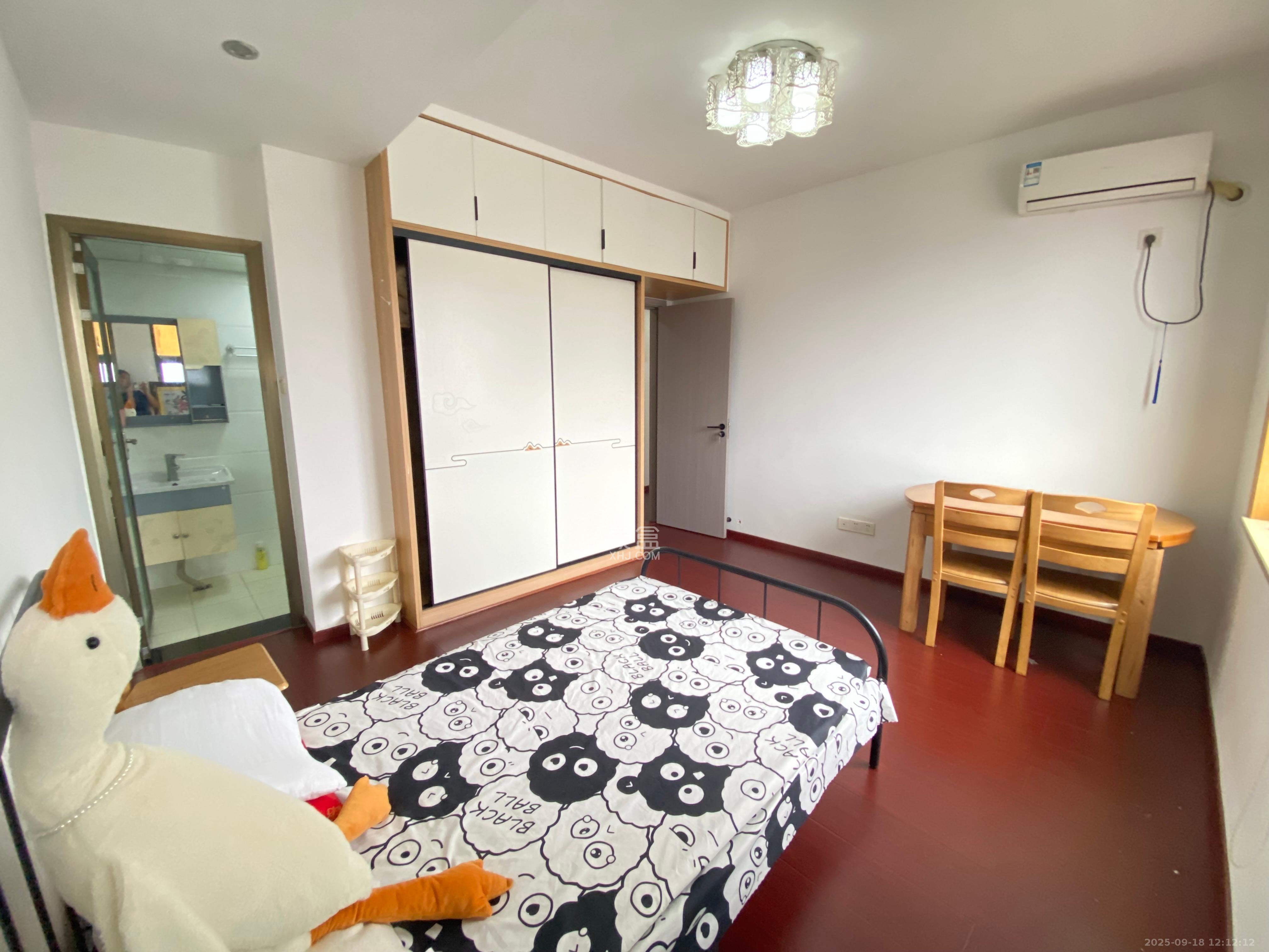 新雅黄金苑  3室2厅2卫    1400.0元/月室内图