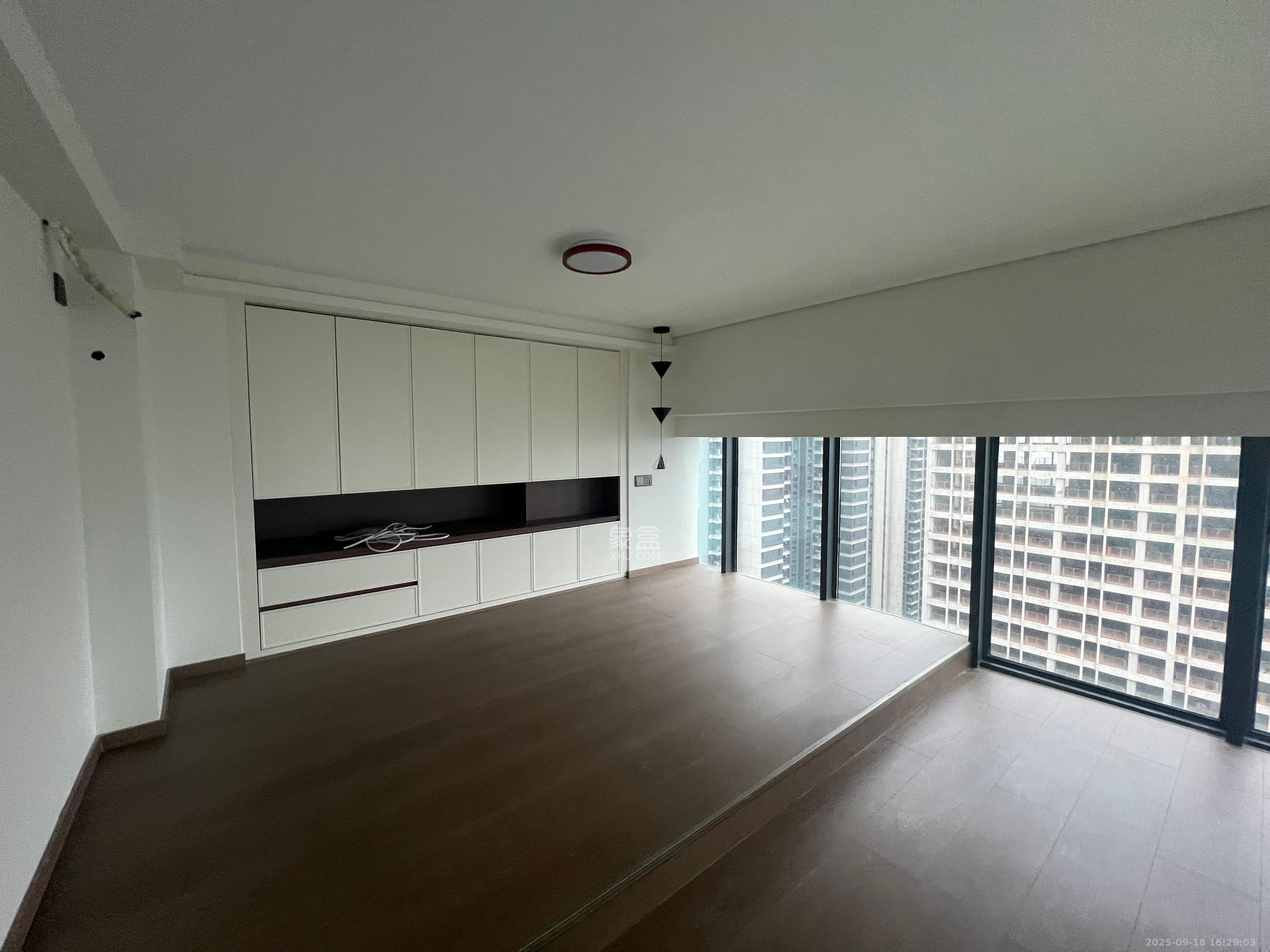 绿地V岛 1室1厅1卫 2500.0元/月 绿地V岛 1室1厅1卫 2500.0元/月室内图