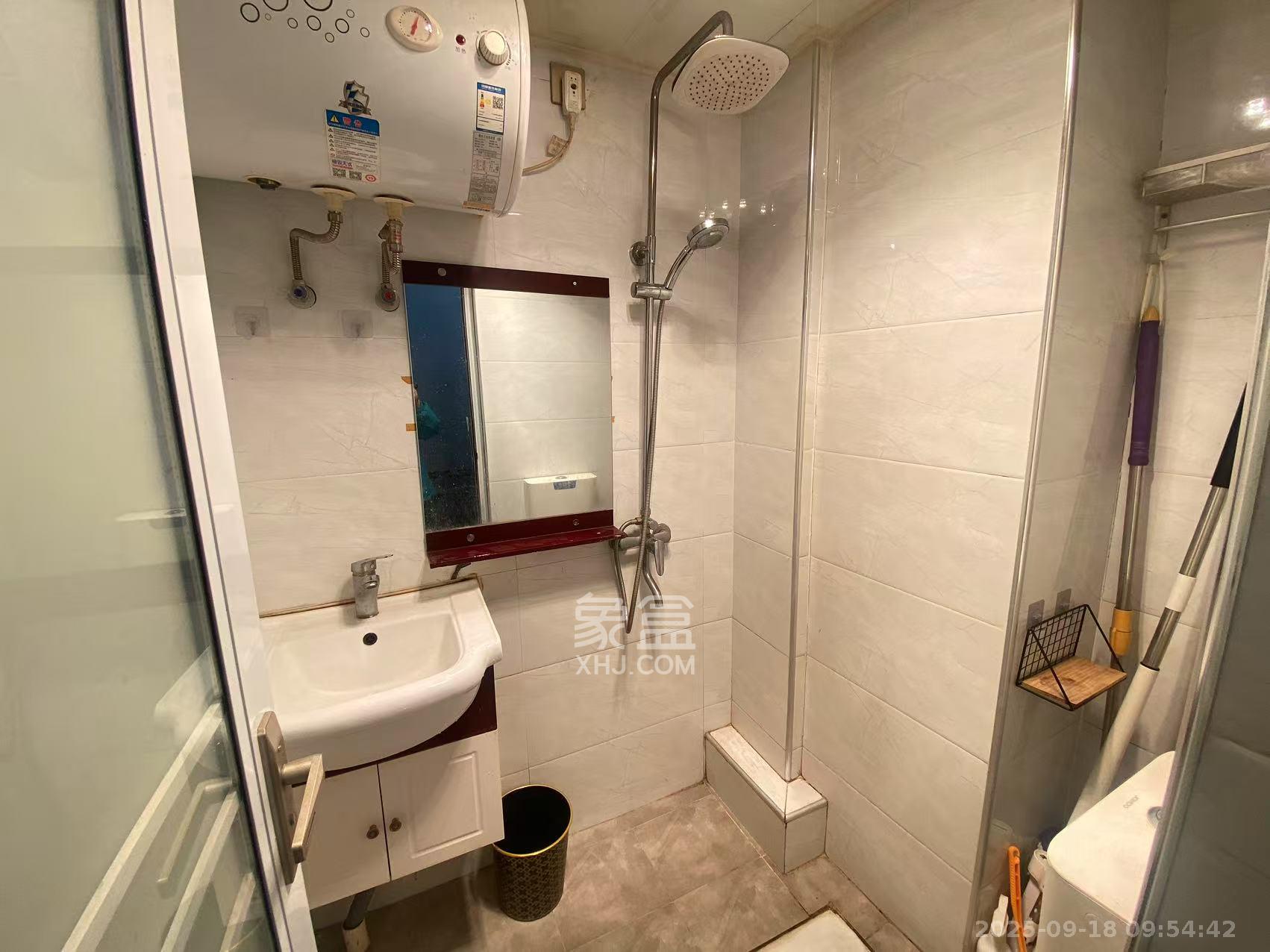 中建芙蓉嘉苑  1室1厅1卫    1000.0元/月室内图