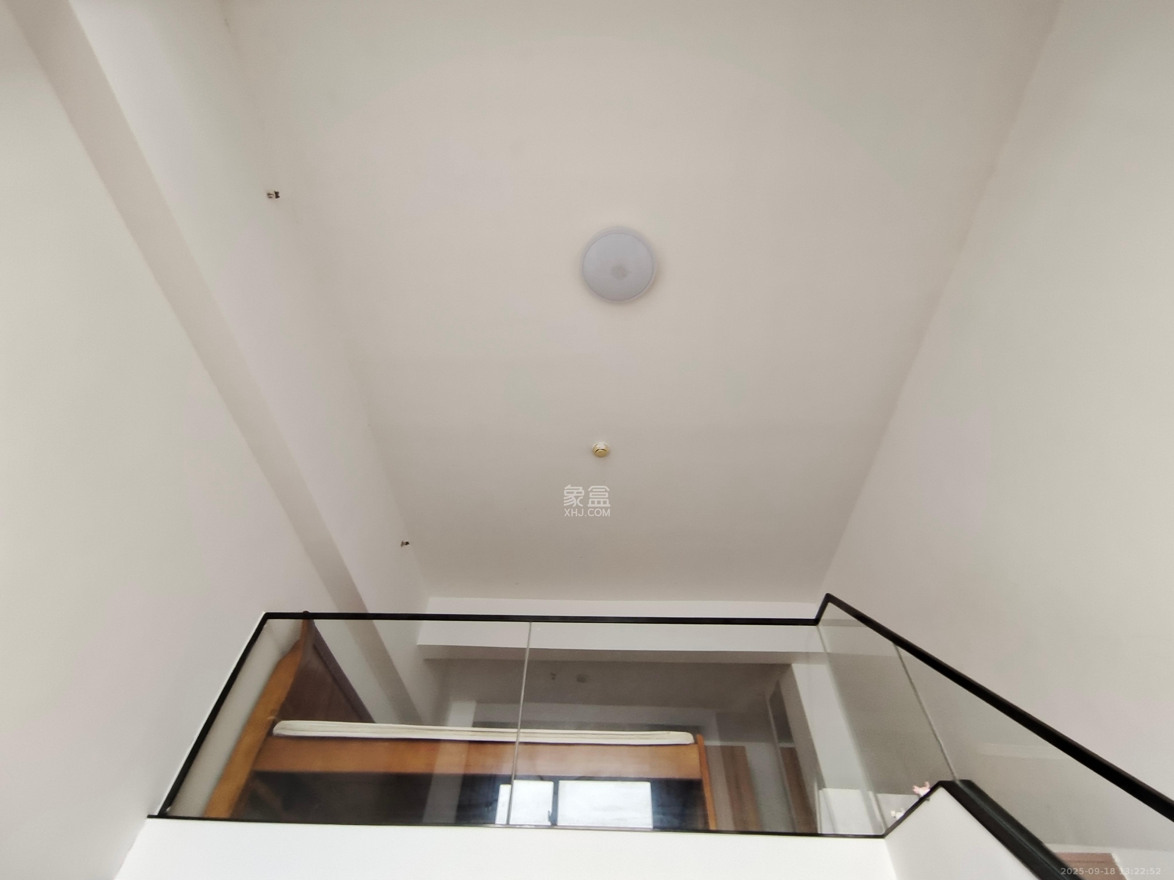 兰亭湾畔 1室1厅1卫 1400.0元/月 兰亭湾畔 1室1厅1卫 1400.0元/月室内图