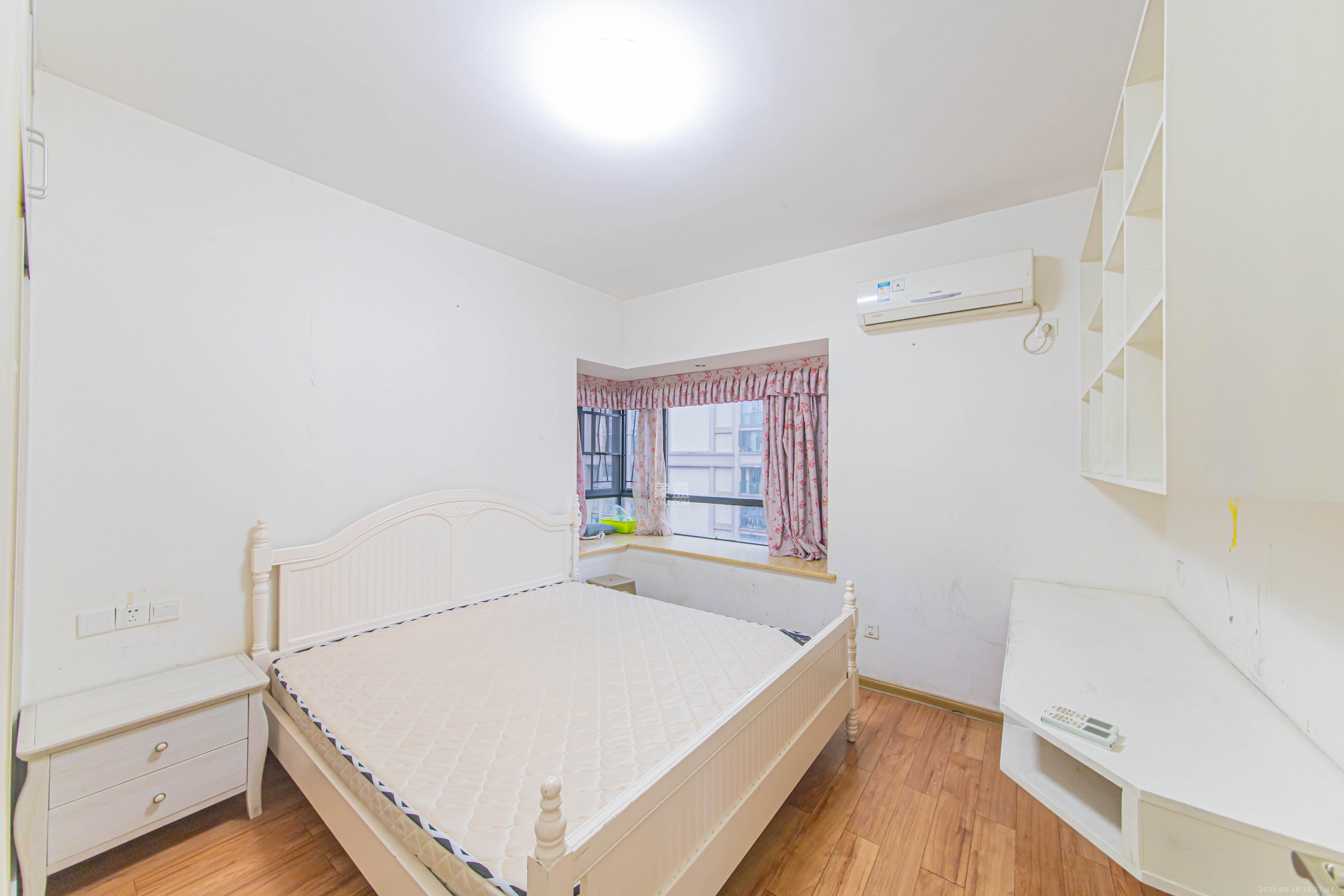 保利花园 2室1厅1卫 2200.0元/月 保利花园 2室1厅1卫 2200.0元/月室内图