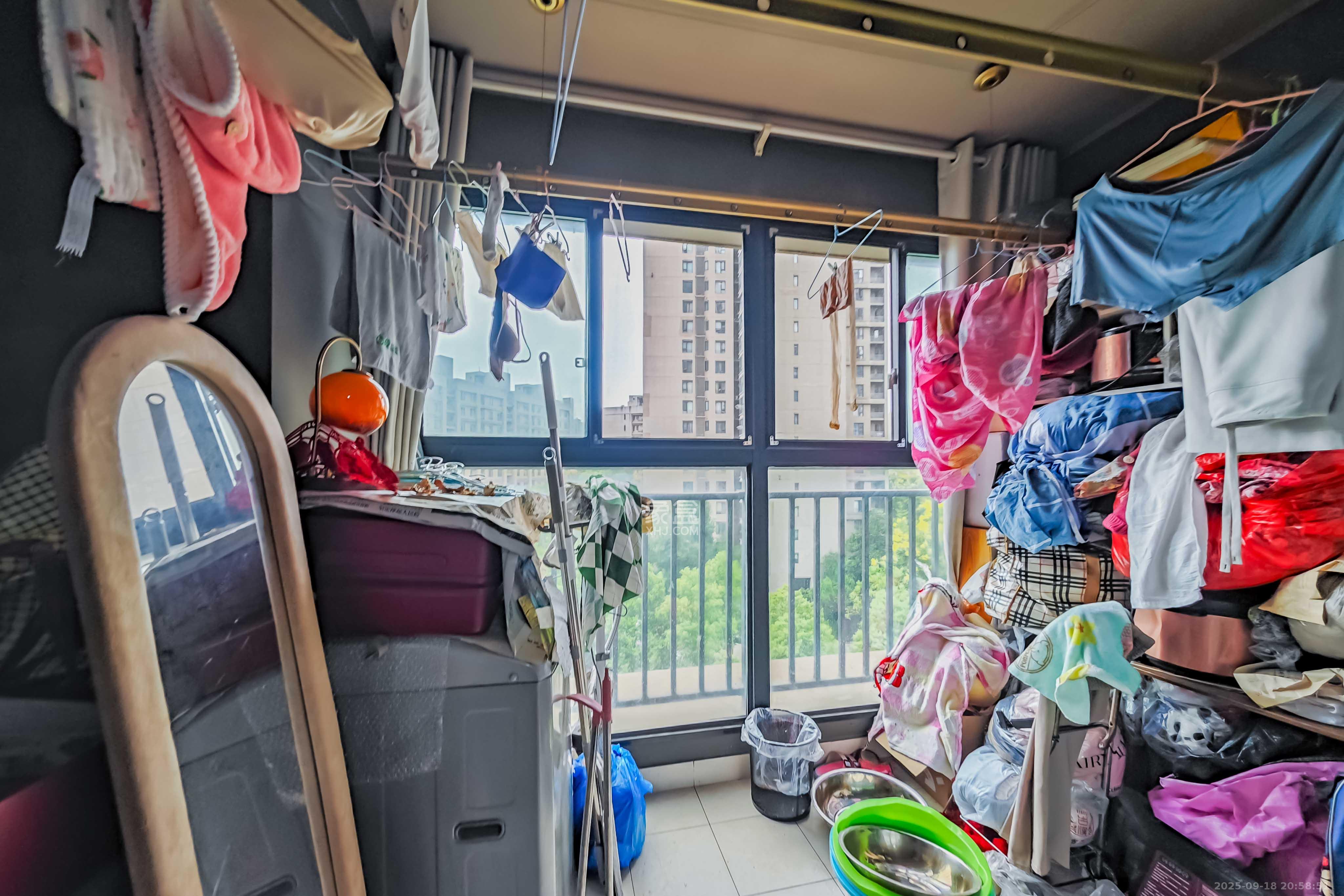 万科金域华府二期  2室2厅1卫    83.0万其他