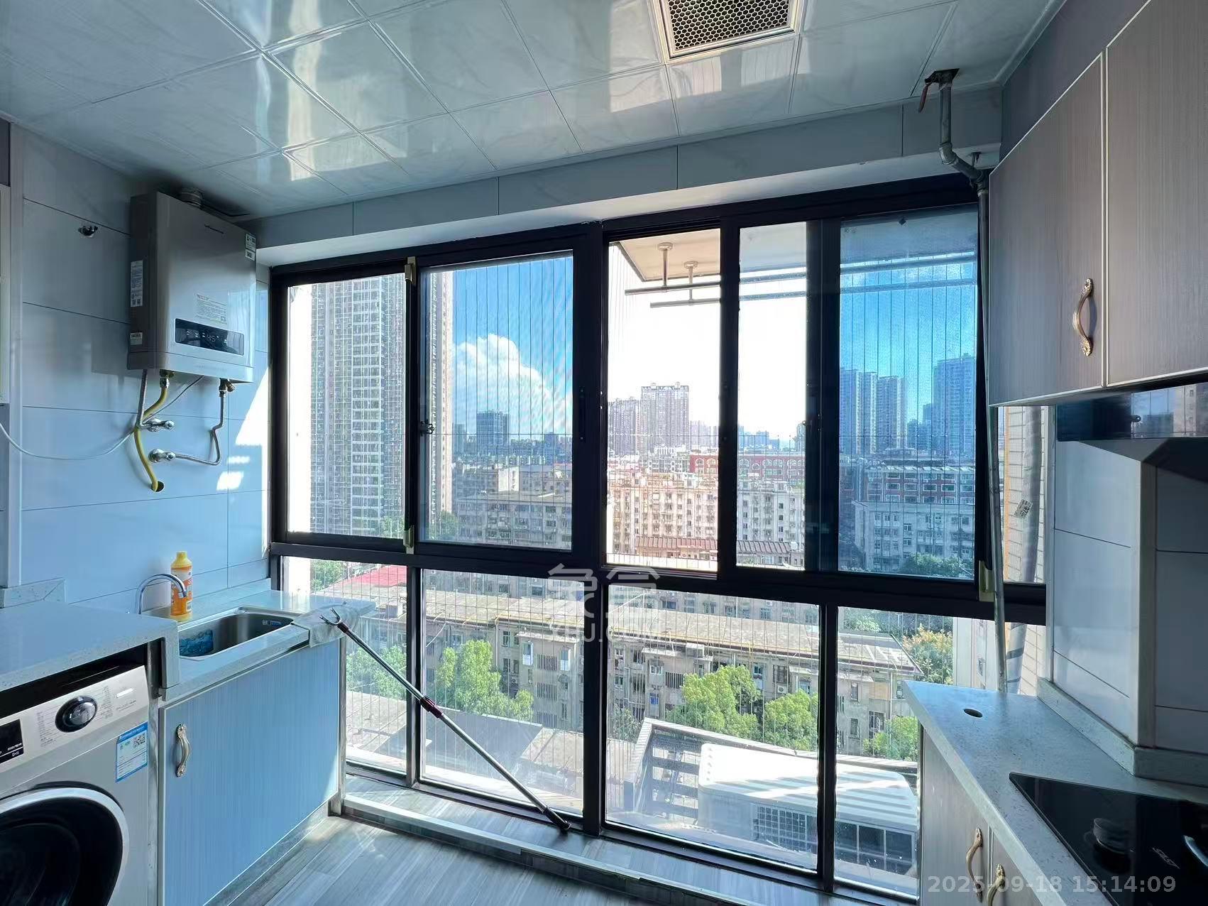 鹏程府 1室1厅1卫 1800.0元/月 鹏程府 1室1厅1卫 1800.0元/月室内图