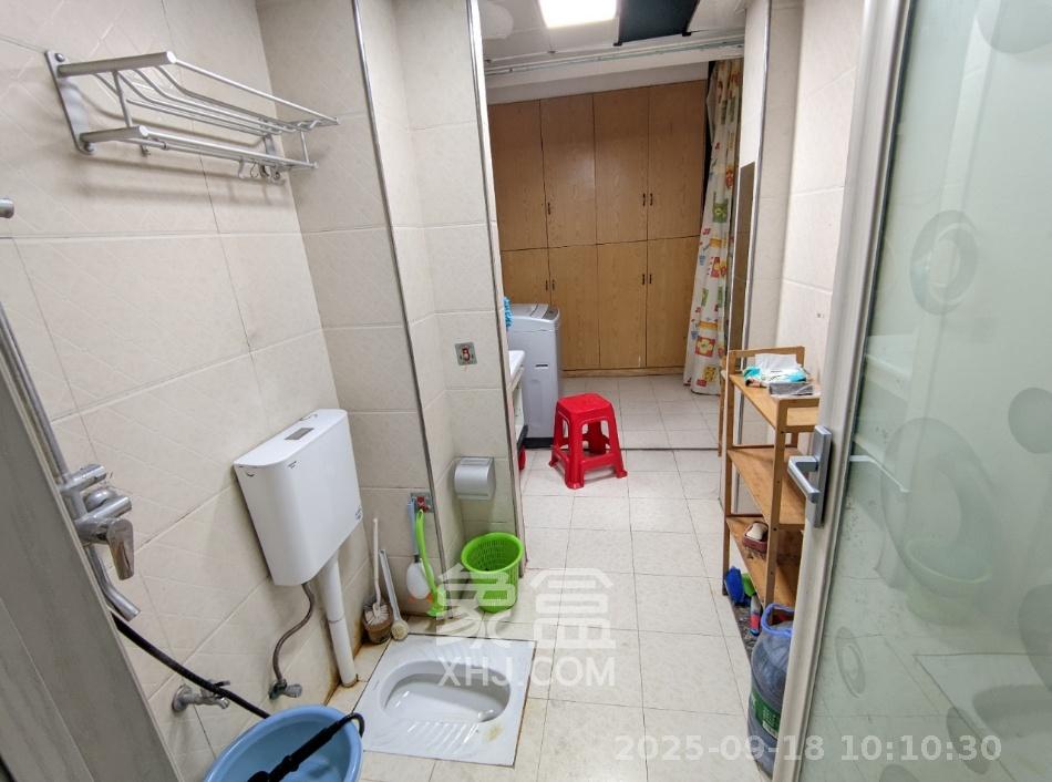 上河国际C区  3室1厅1卫   2500.00元/月室内图
