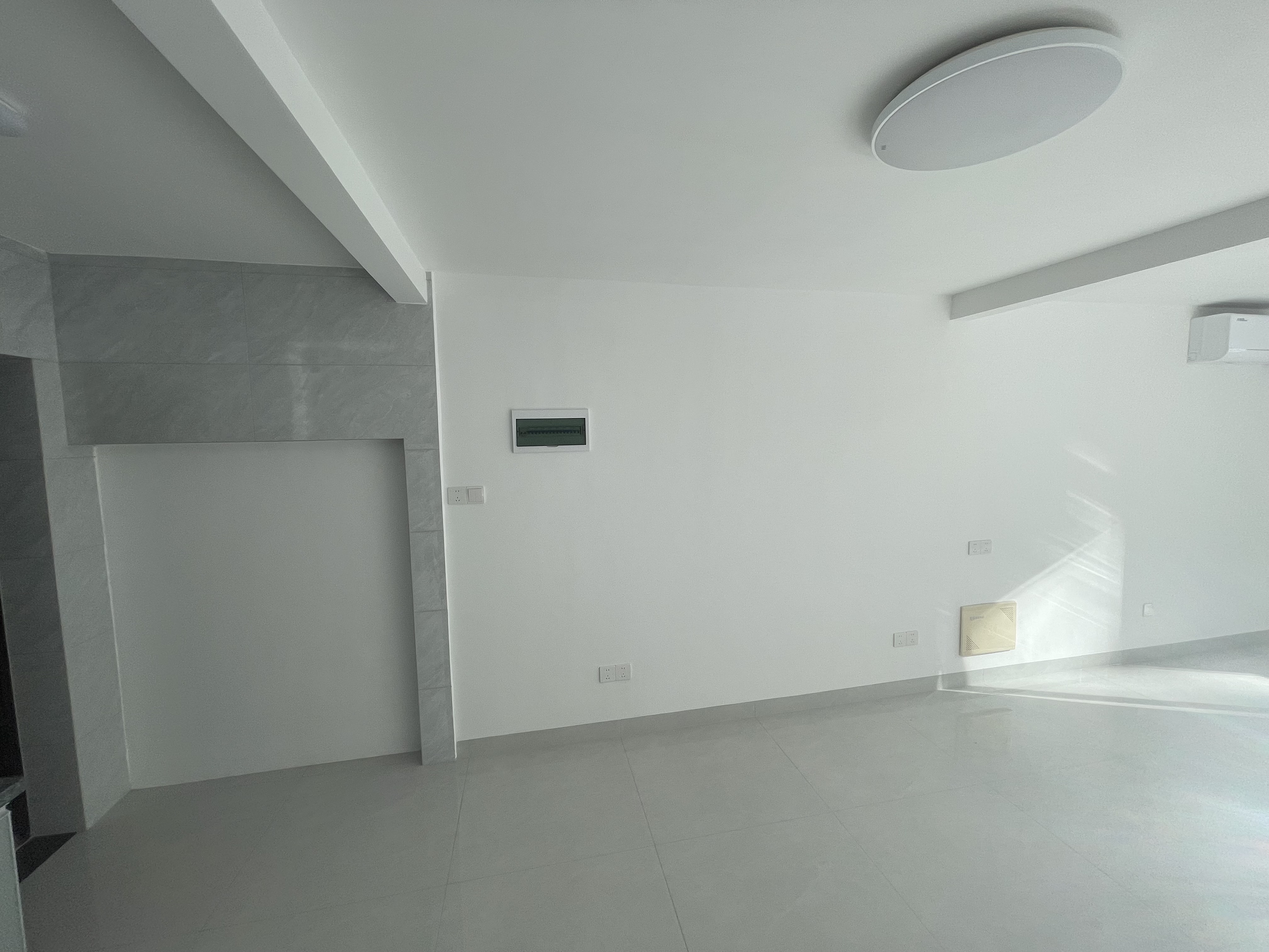 锦地翰城二期 1室0厅0卫 2500.0元/月 锦地翰城二期 1室0厅0卫 2500.0元/月室内图