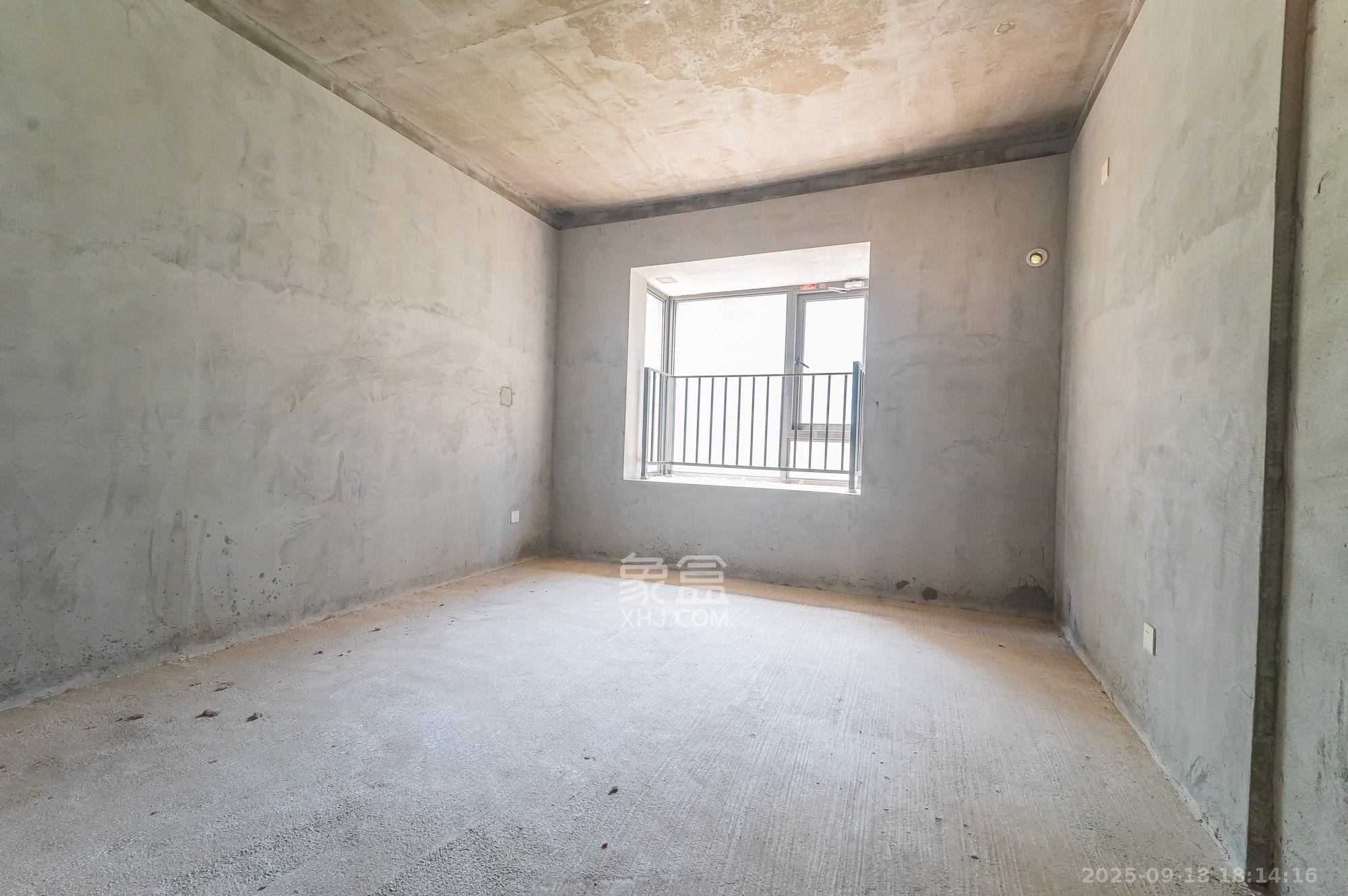 中建悦和城  4室2厅2卫    121.8万 中建悦和城  4室2厅2卫    121.8万其他