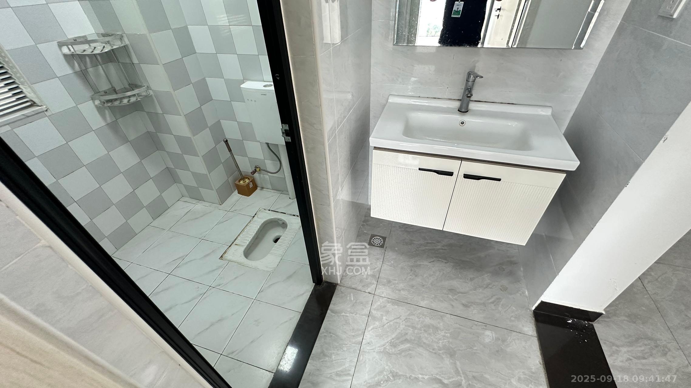明发阅江悦府  3室2厅1卫   2300.00元/月室内图