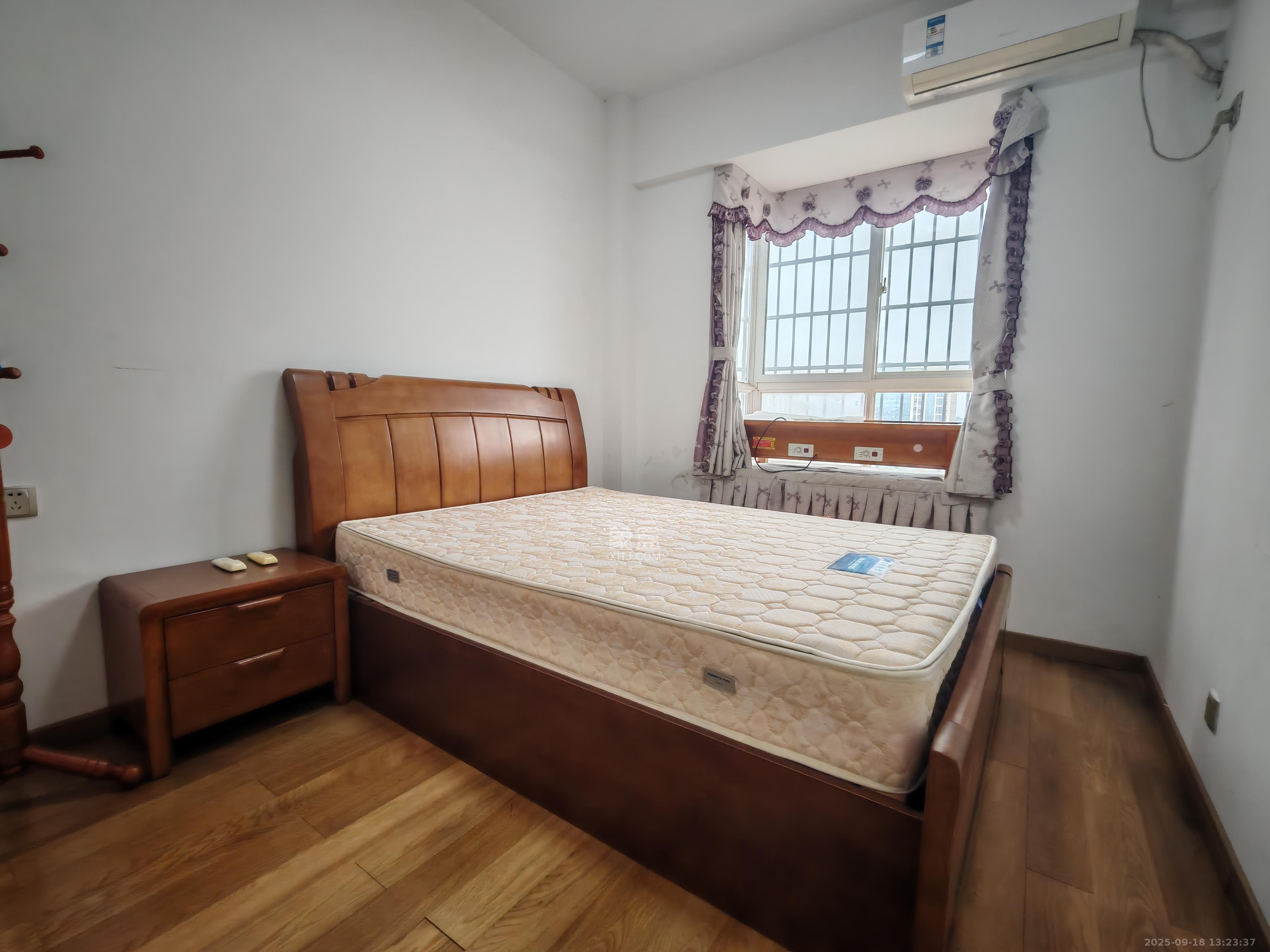 城市山水豪园(山水城市风景) 3室2厅2卫 3000.0元/月 城市山水豪园(山水城市风景) 3室2厅2卫 3000.0元/月室内图